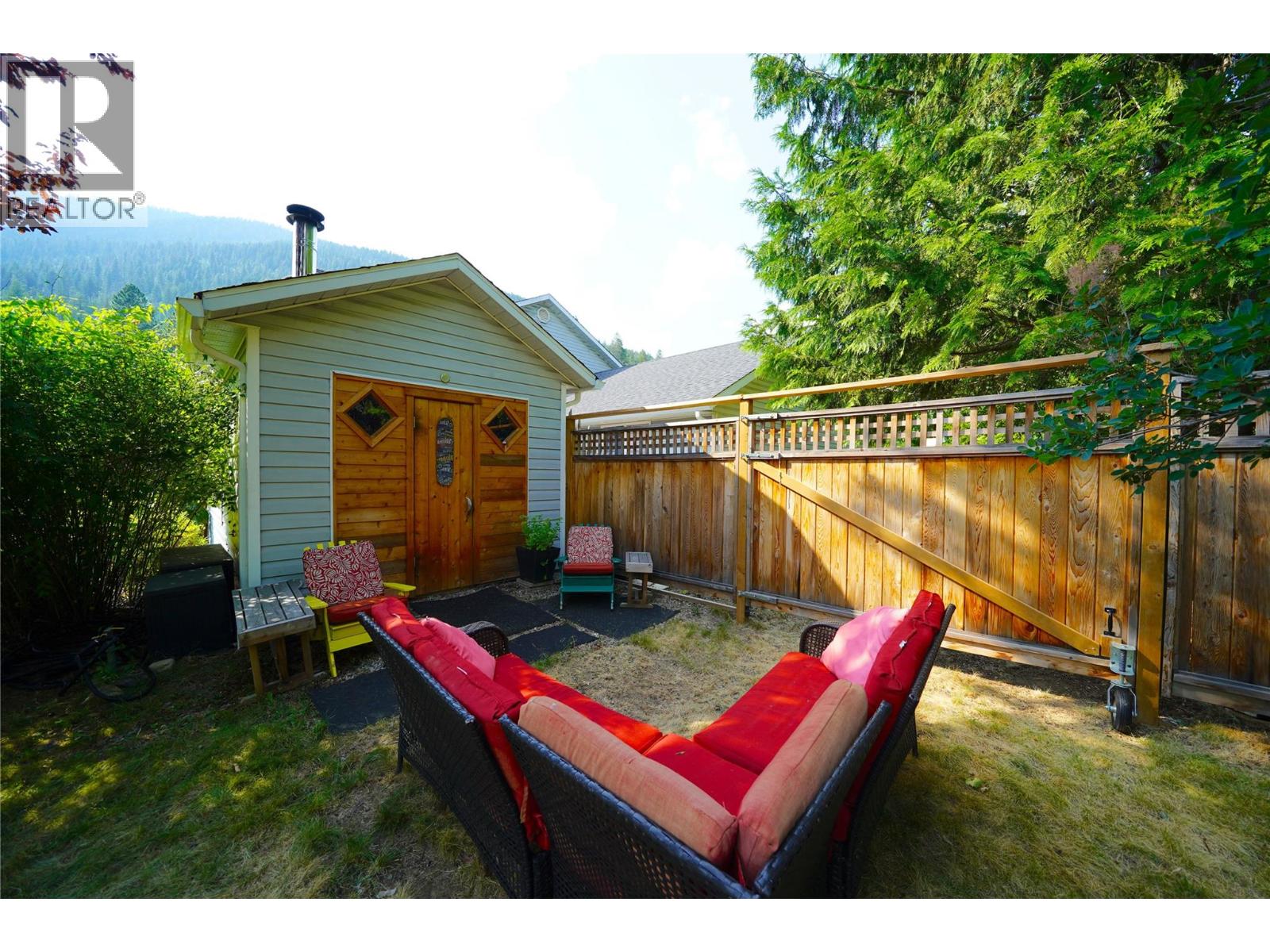 2774 Waite Road, Nelson, British Columbia  V1L 6K9 - Photo 81 - 10398108