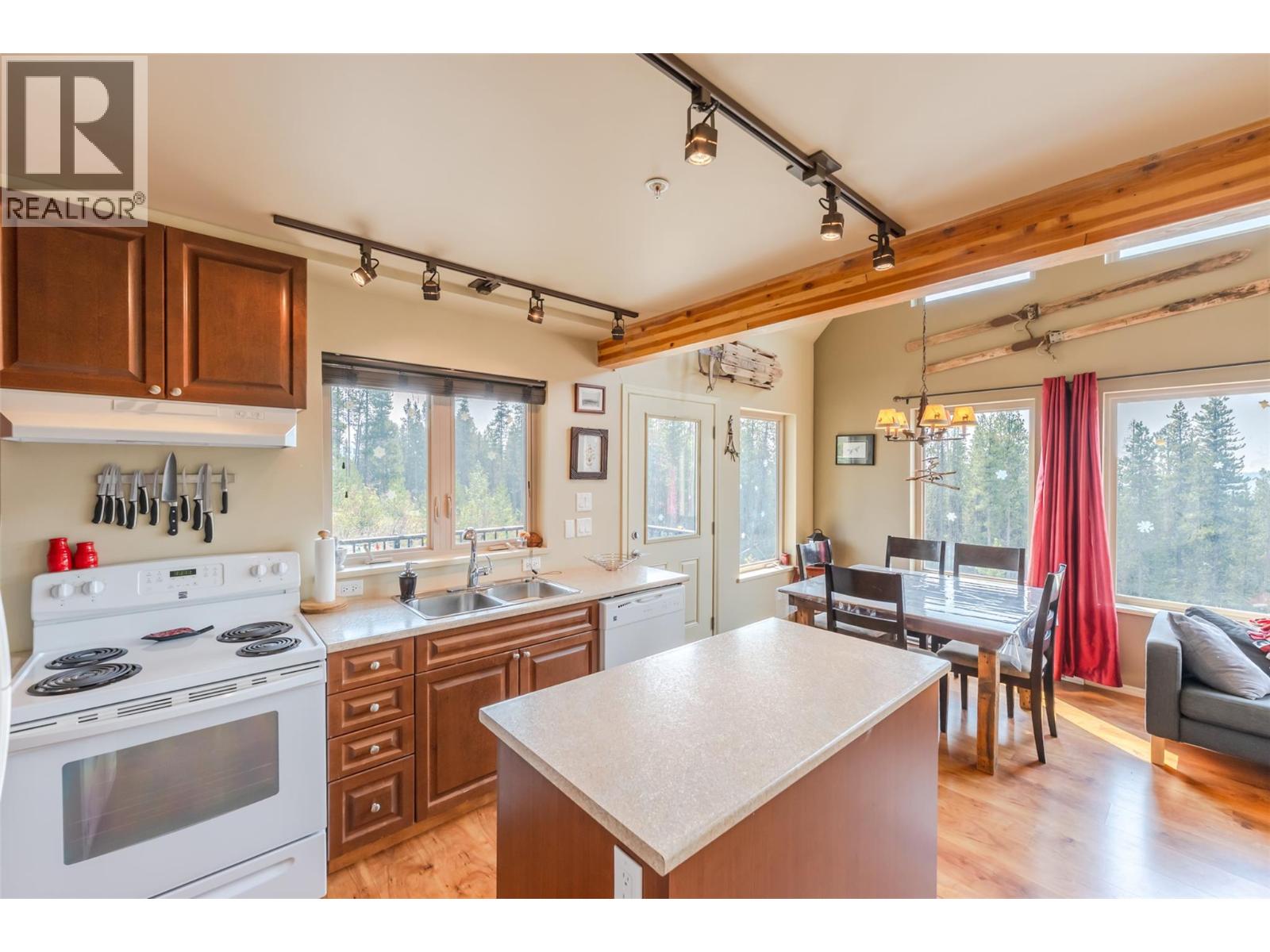 15 Falcon Drive, Oliver, British Columbia    - Photo 5 - 10397935