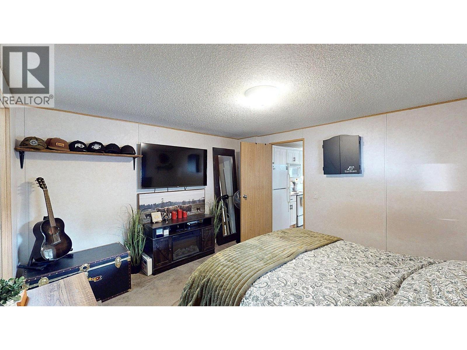 8 Carling Place, Elkford, British Columbia  V0B 1H0 - Photo 23 - 10398421