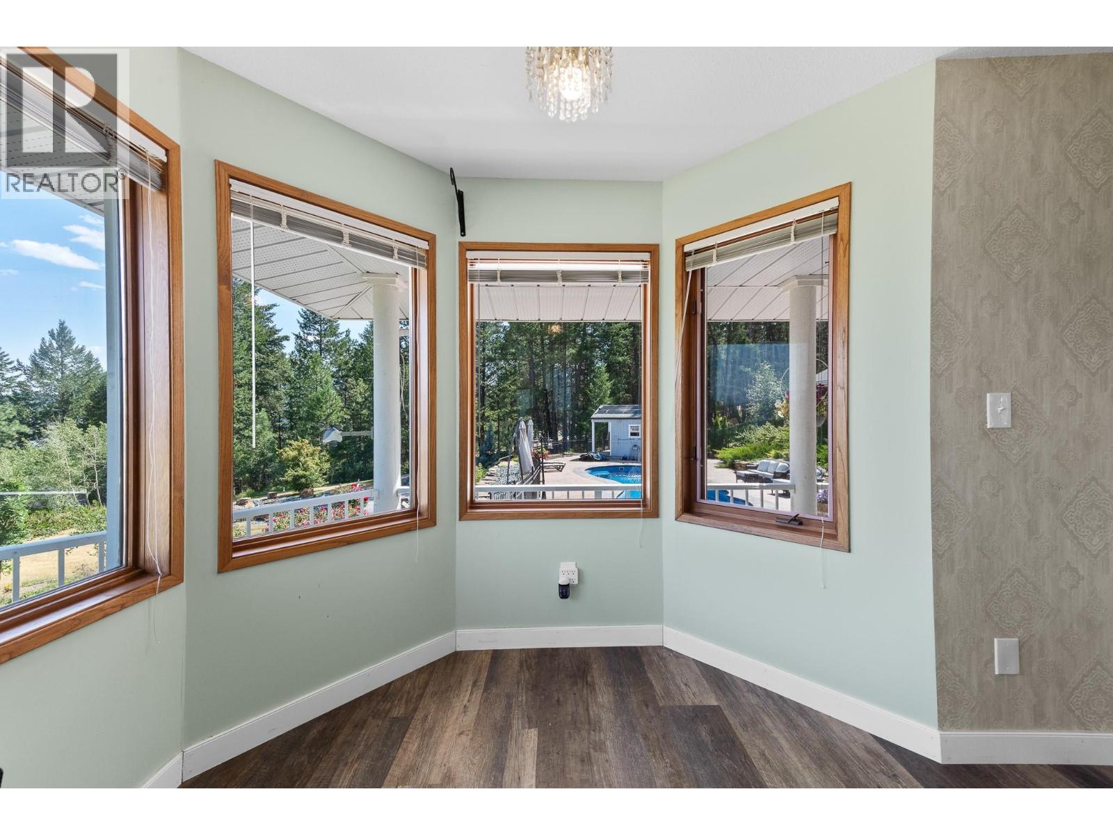 709 Weeks Road, Cranbrook, British Columbia  V1C 6W6 - Photo 18 - 10397611
