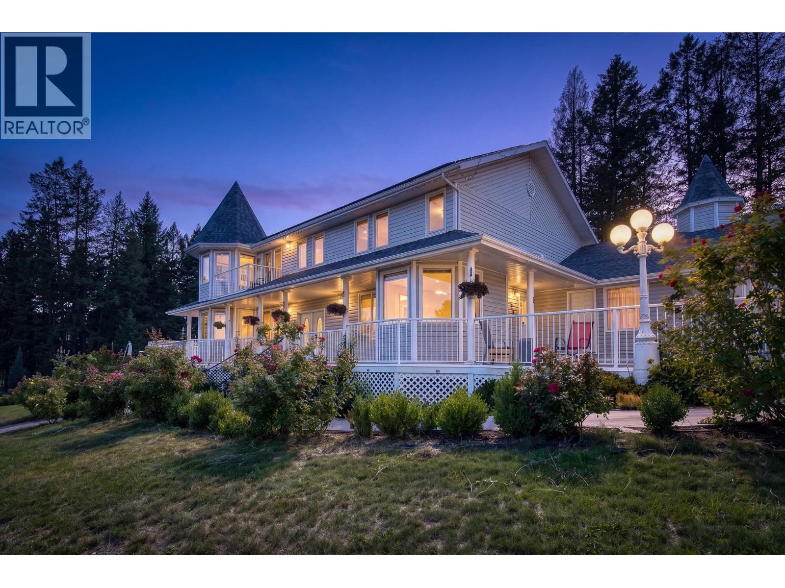 709 Weeks Road, Cranbrook, British Columbia  V1C 6W6 - Photo 2 - 10397611