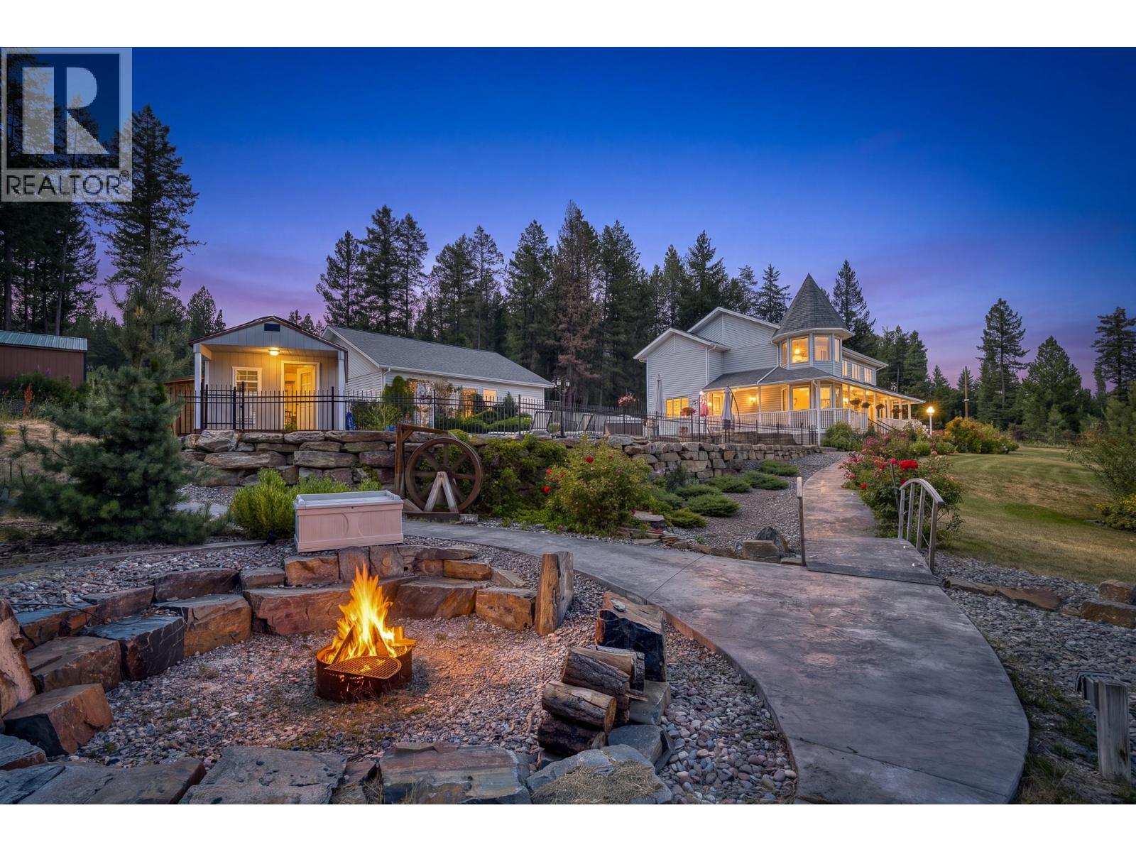 709 Weeks Road, Cranbrook, British Columbia  V1C 6W6 - Photo 4 - 10397611
