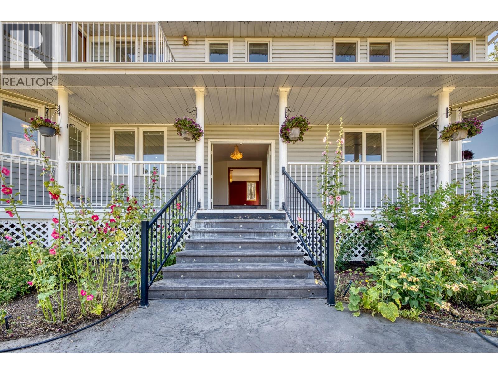 709 Weeks Road, Cranbrook, British Columbia  V1C 6W6 - Photo 6 - 10397611