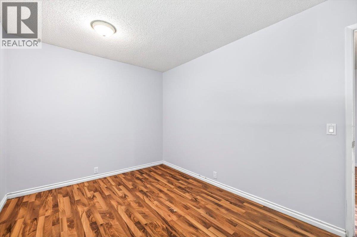 831 Michel Road, Elkford, British Columbia  V0B 1H0 - Photo 21 - 10397372