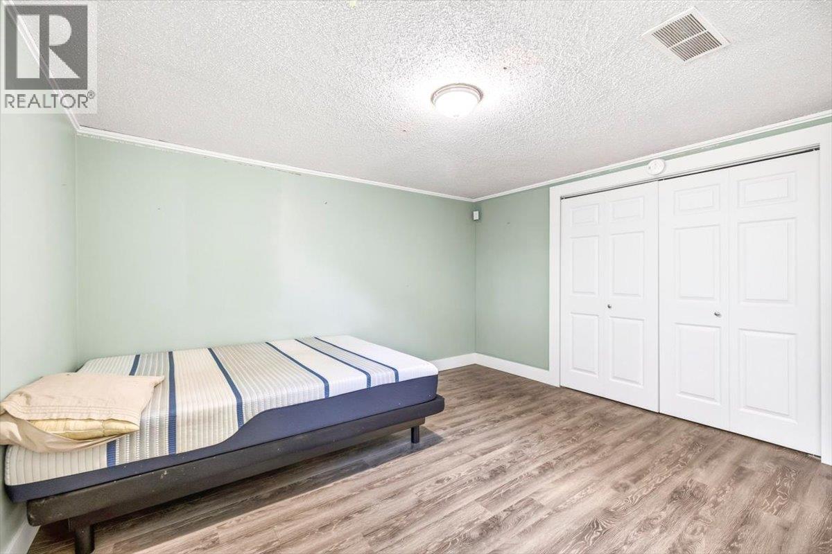 831 Michel Road, Elkford, British Columbia  V0B 1H0 - Photo 40 - 10397372