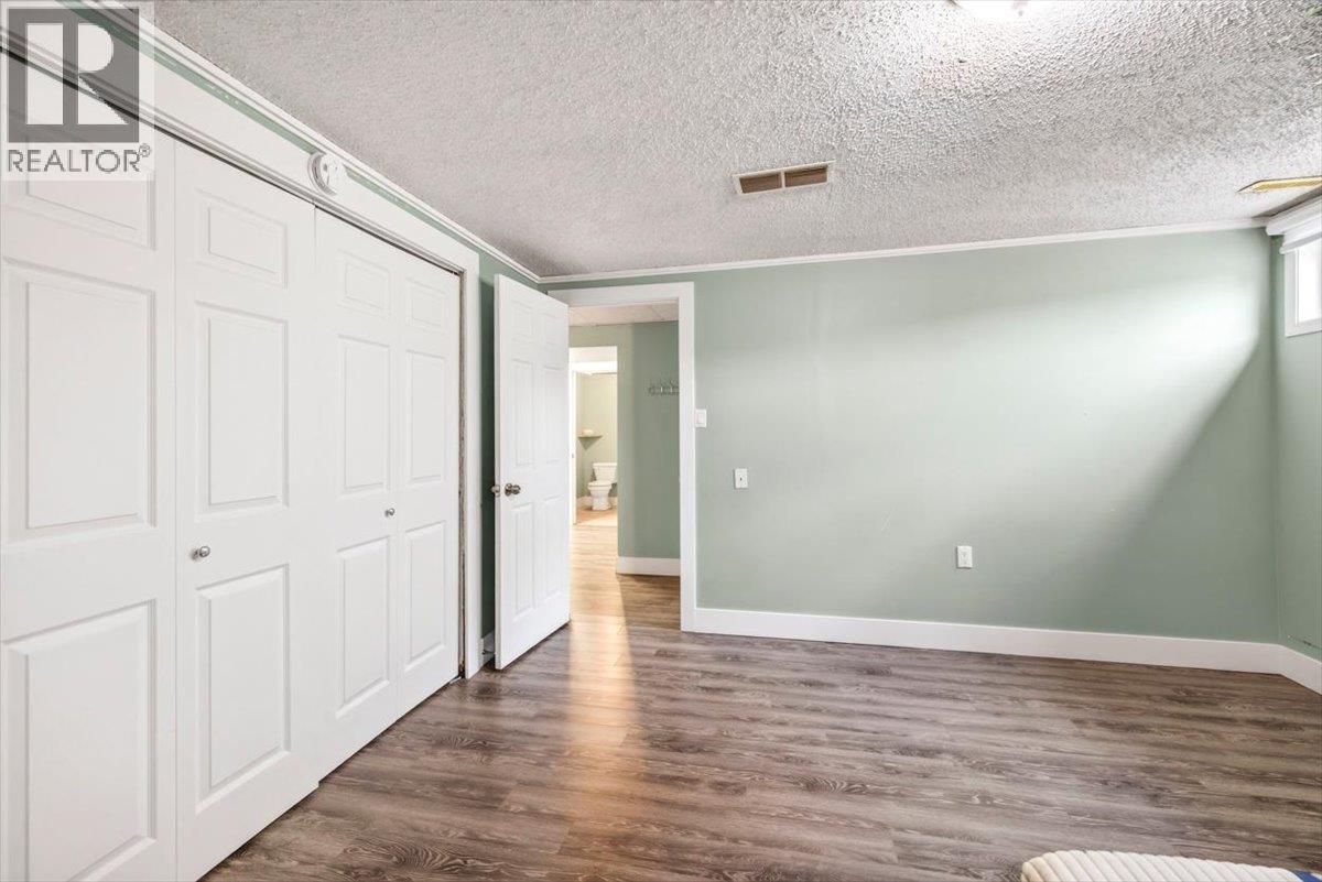 831 Michel Road, Elkford, British Columbia  V0B 1H0 - Photo 41 - 10397372