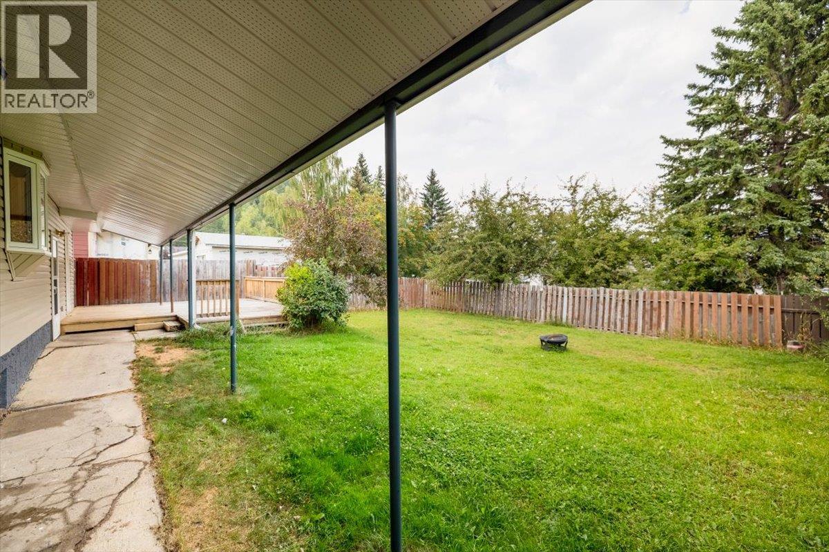 831 Michel Road, Elkford, British Columbia  V0B 1H0 - Photo 45 - 10397372
