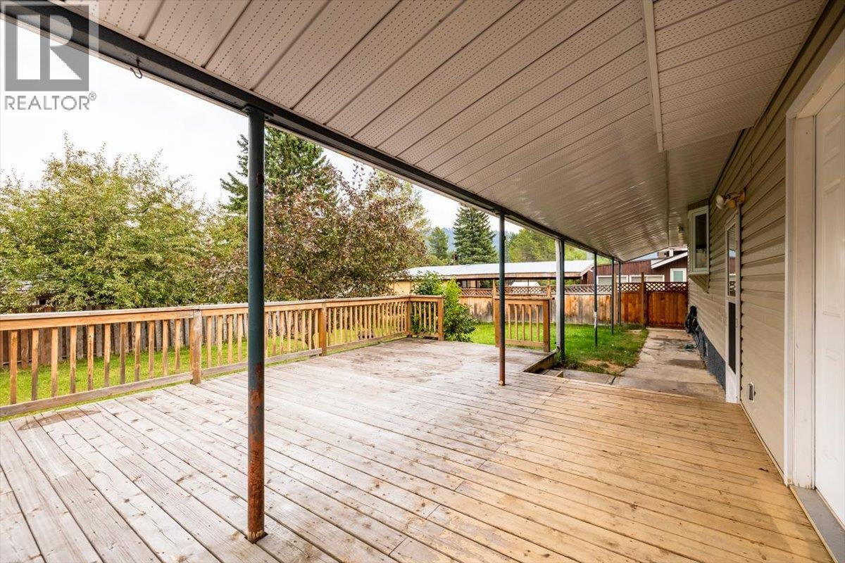 831 Michel Road, Elkford, British Columbia  V0B 1H0 - Photo 49 - 10397372