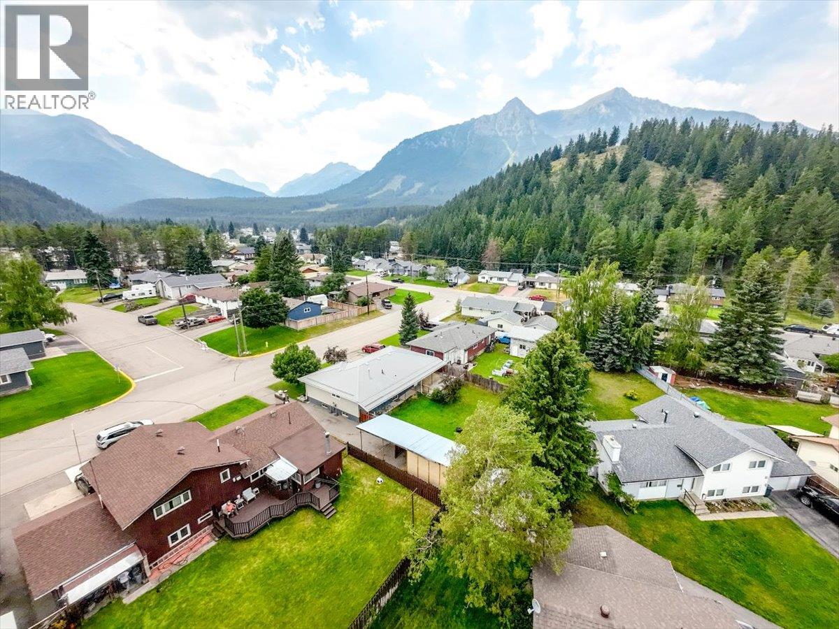 831 Michel Road, Elkford, British Columbia  V0B 1H0 - Photo 51 - 10397372