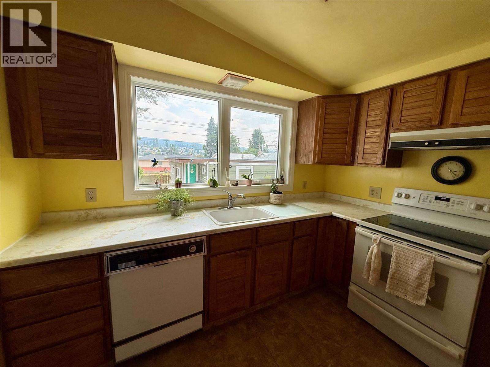 919 9th Street S, Cranbrook, British Columbia  V1C 1R8 - Photo 6 - 10398291