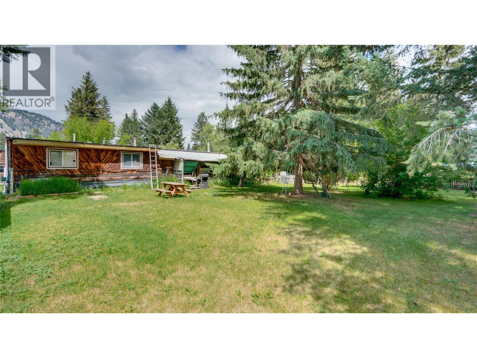 686 Powell Road, Lumby, British Columbia  V0E 2G7 - Photo 1 - 10392209