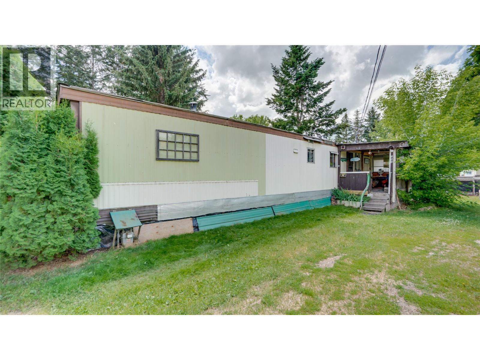 686 Powell Road, Lumby, British Columbia  V0E 2G7 - Photo 25 - 10392209