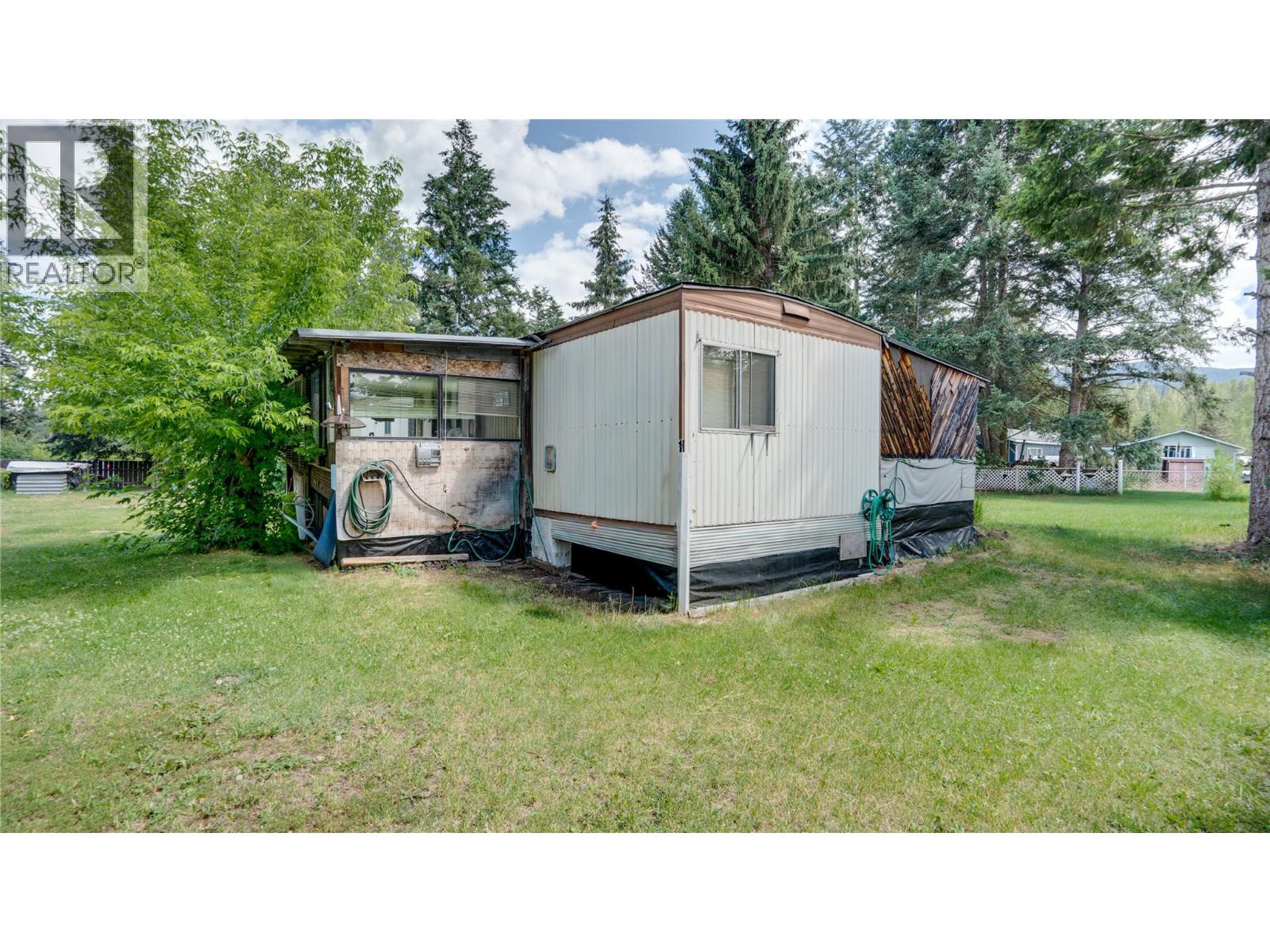 686 Powell Road, Lumby, British Columbia  V0E 2G7 - Photo 28 - 10392209