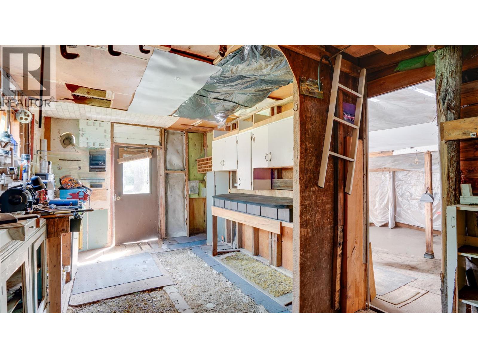 686 Powell Road, Lumby, British Columbia  V0E 2G7 - Photo 31 - 10392209