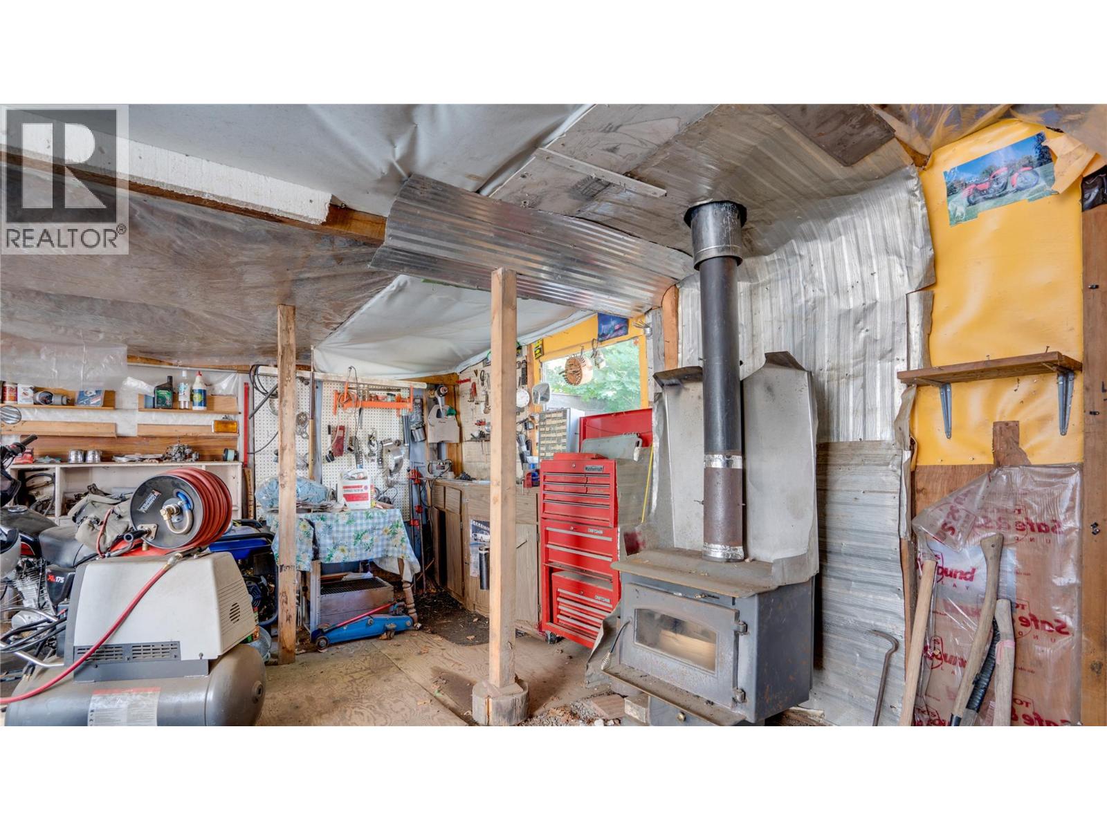 686 Powell Road, Lumby, British Columbia  V0E 2G7 - Photo 34 - 10392209
