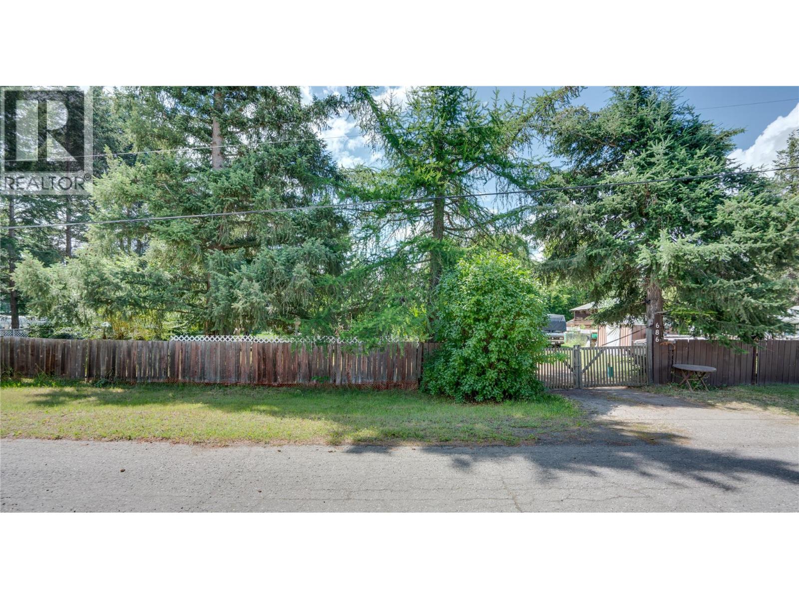 686 Powell Road, Lumby, British Columbia  V0E 2G7 - Photo 40 - 10392209