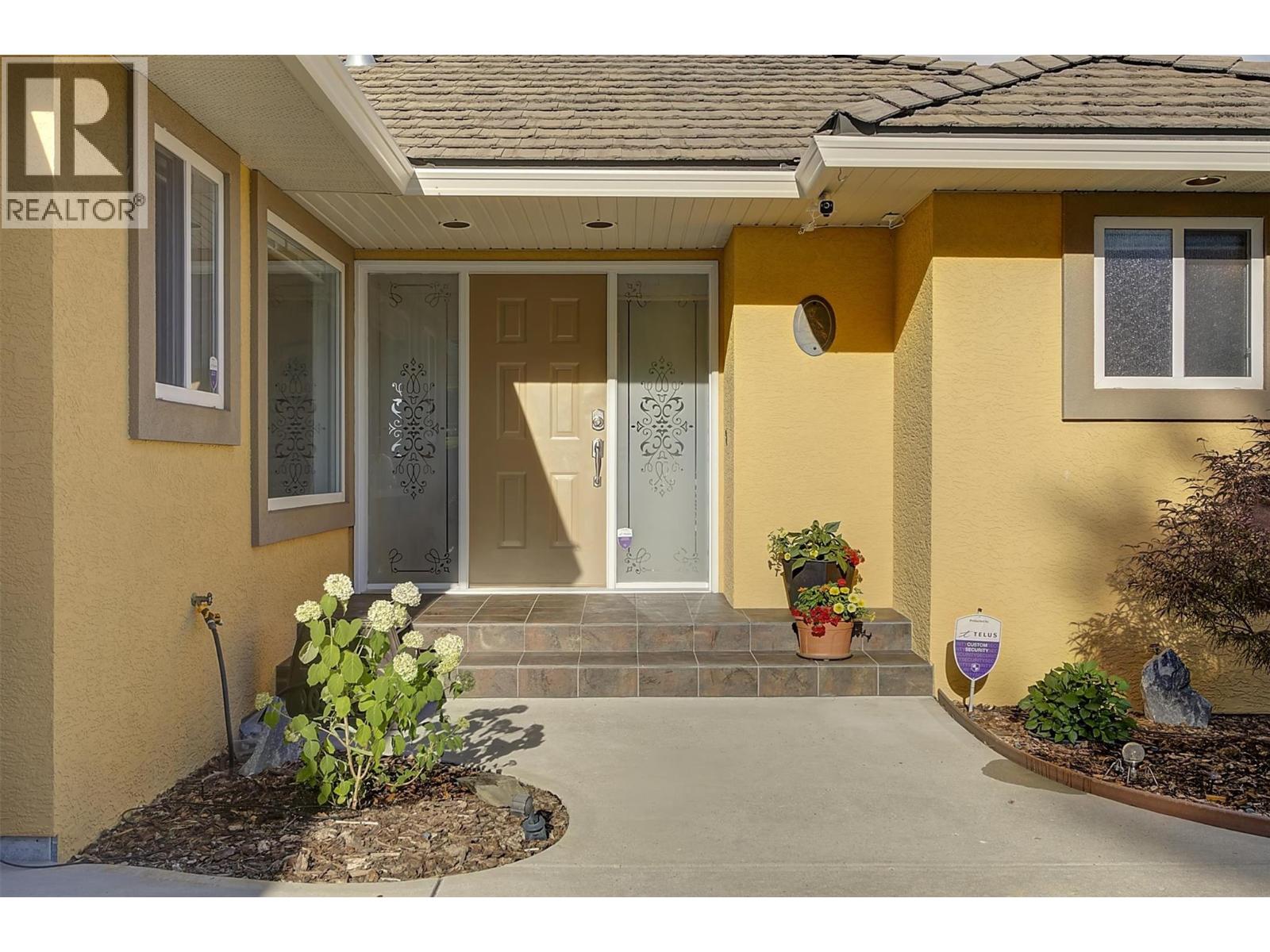 3333 Chancellor Place Unit# 2, West Kelowna, British Columbia  V4T 2S9 - Photo 3 - 10398450