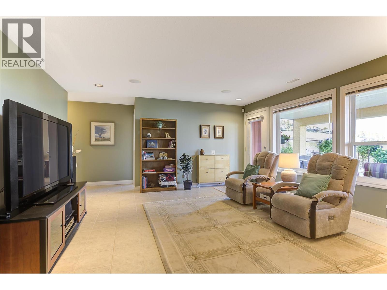 3333 Chancellor Place Unit# 2, West Kelowna, British Columbia  V4T 2S9 - Photo 33 - 10398450