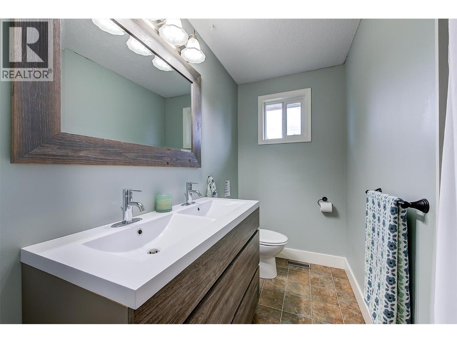 790 Torrs Court, Kelowna, British Columbia  V1W 1B5 - Photo 26 - 10398365