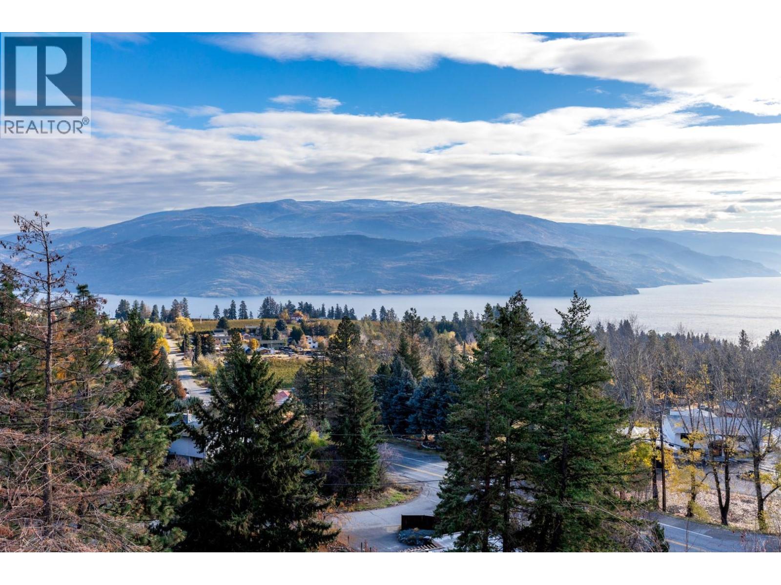 5135 Maranatha Drive, Peachland, British Columbia  V0H 1X8 - Photo 3 - 10398321