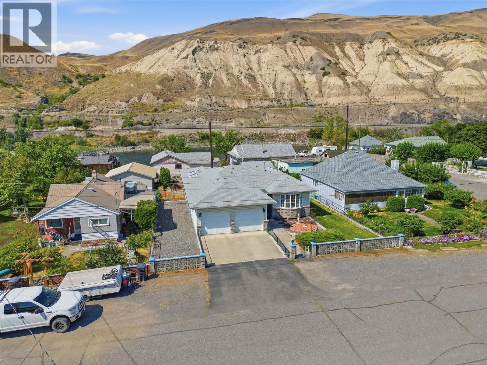 503 Bancroft Street, Ashcroft, British Columbia  V0K 1A0 - Photo 3 - 10398100