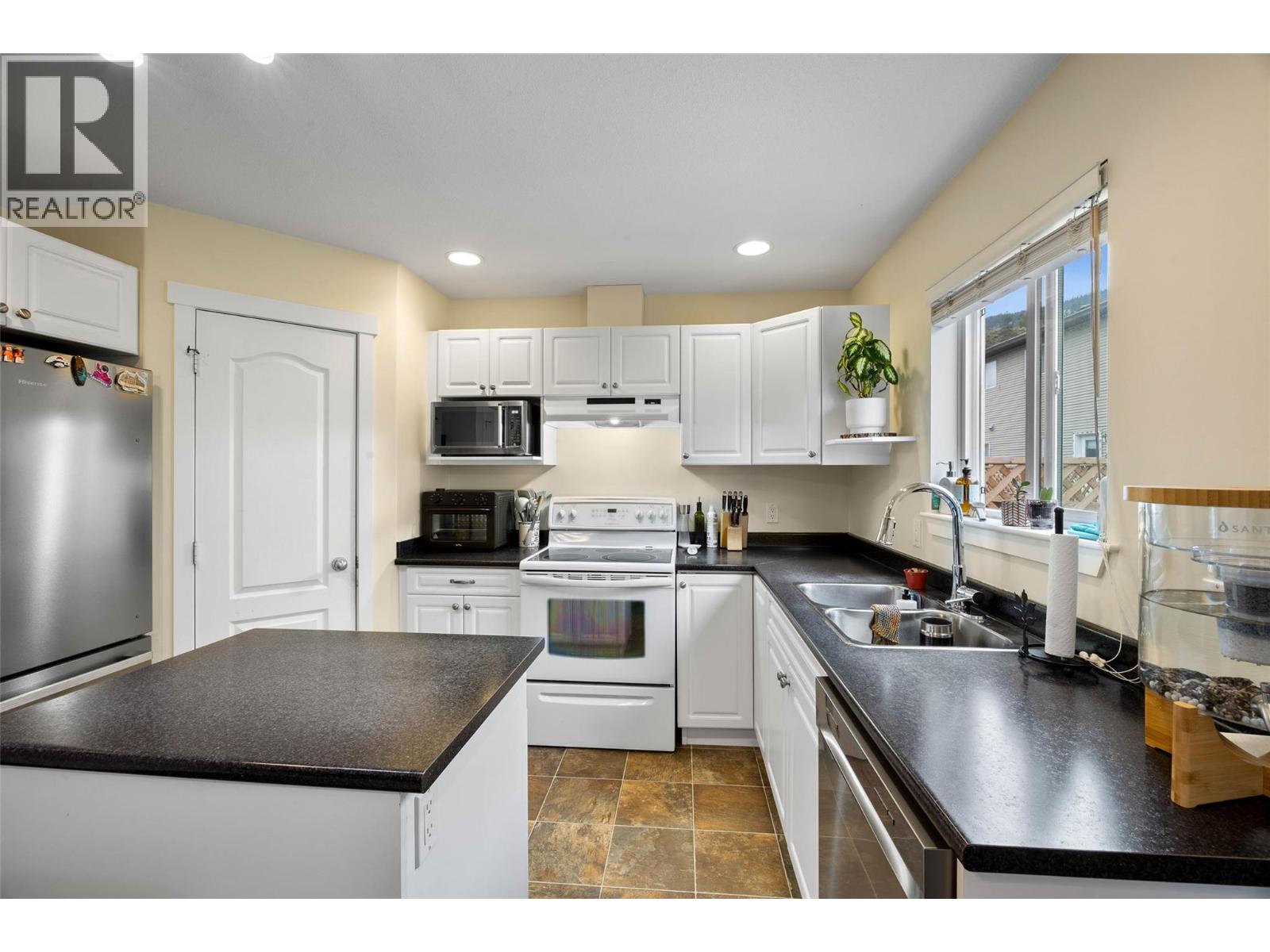 5200 Dallas Drive Unit# 21, Kamloops, British Columbia  V2C 6Y8 - Photo 8 - 10398461