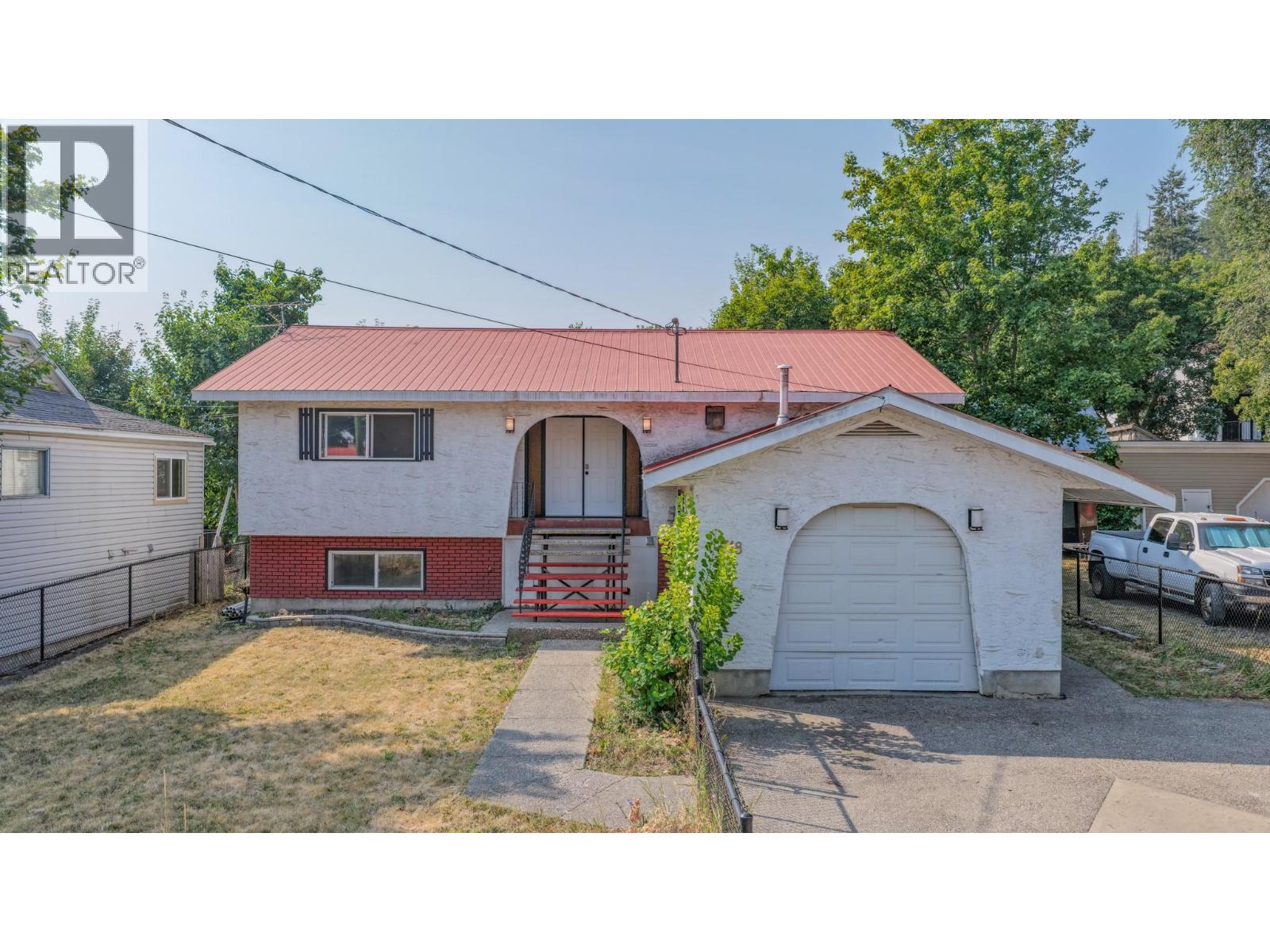 718 Russell Avenue, Enderby, British Columbia  V0E 1V0 - Photo 1 - 10398405