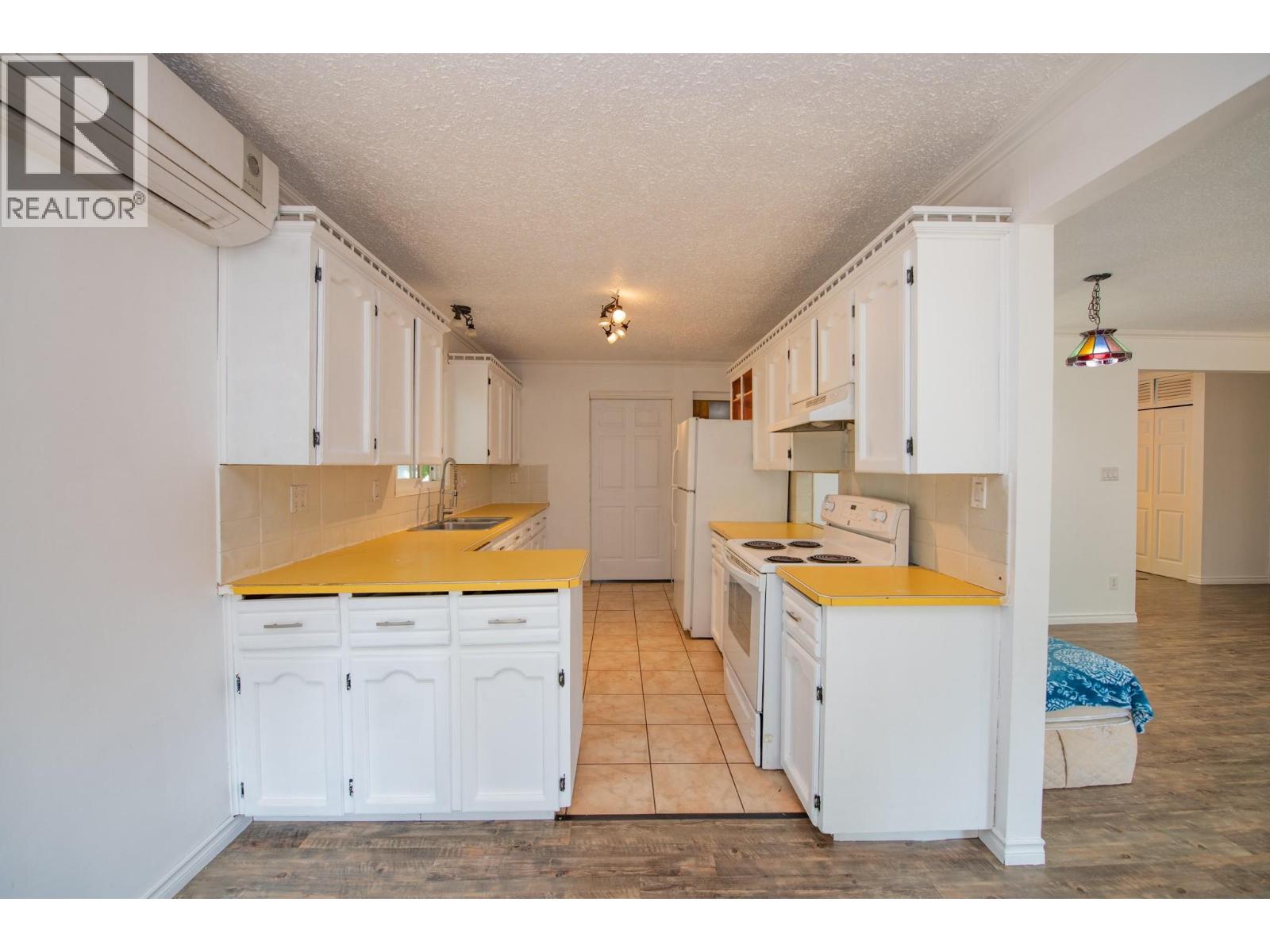 718 Russell Avenue, Enderby, British Columbia  V0E 1V0 - Photo 10 - 10398405