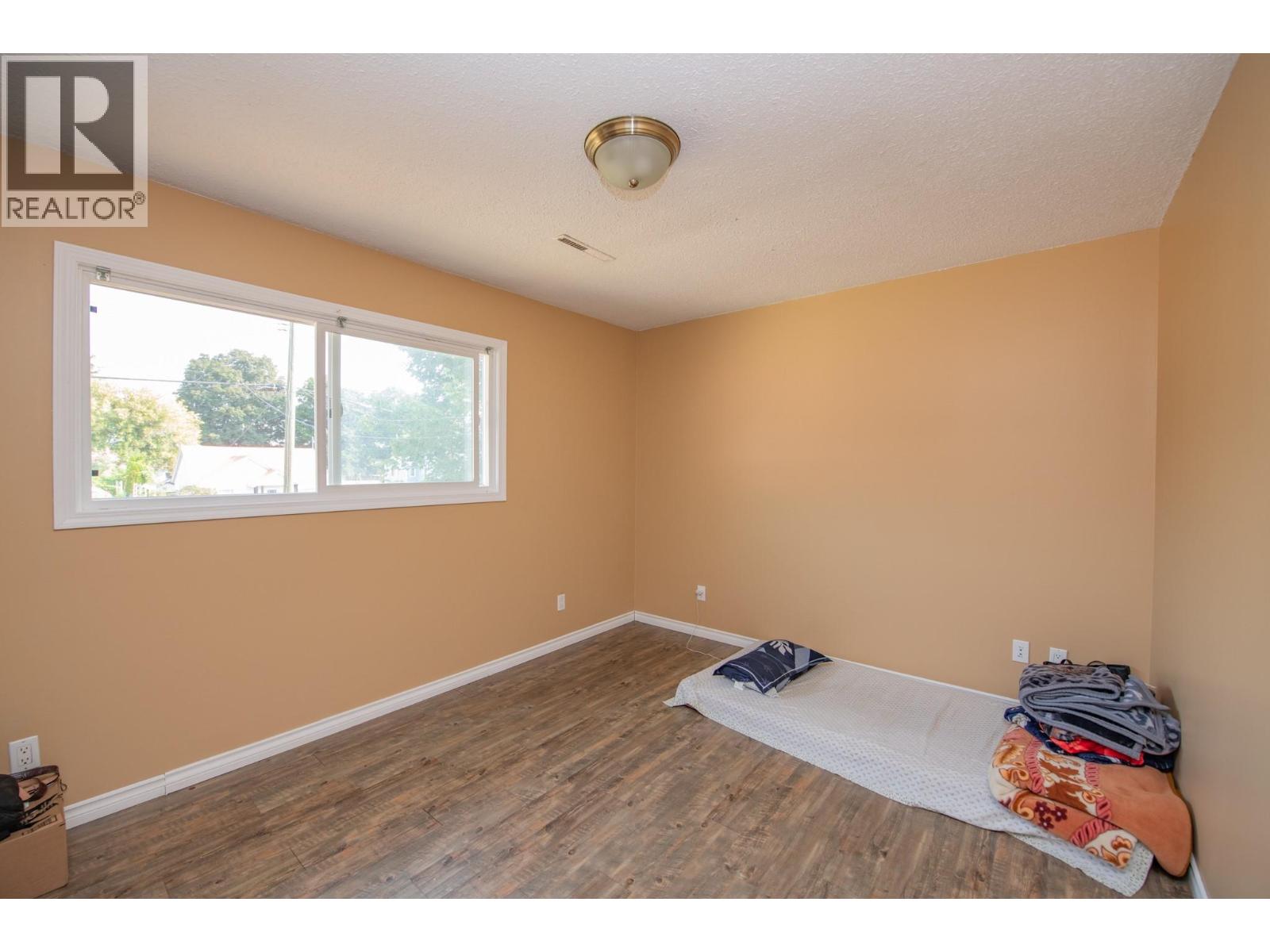 718 Russell Avenue, Enderby, British Columbia  V0E 1V0 - Photo 27 - 10398405