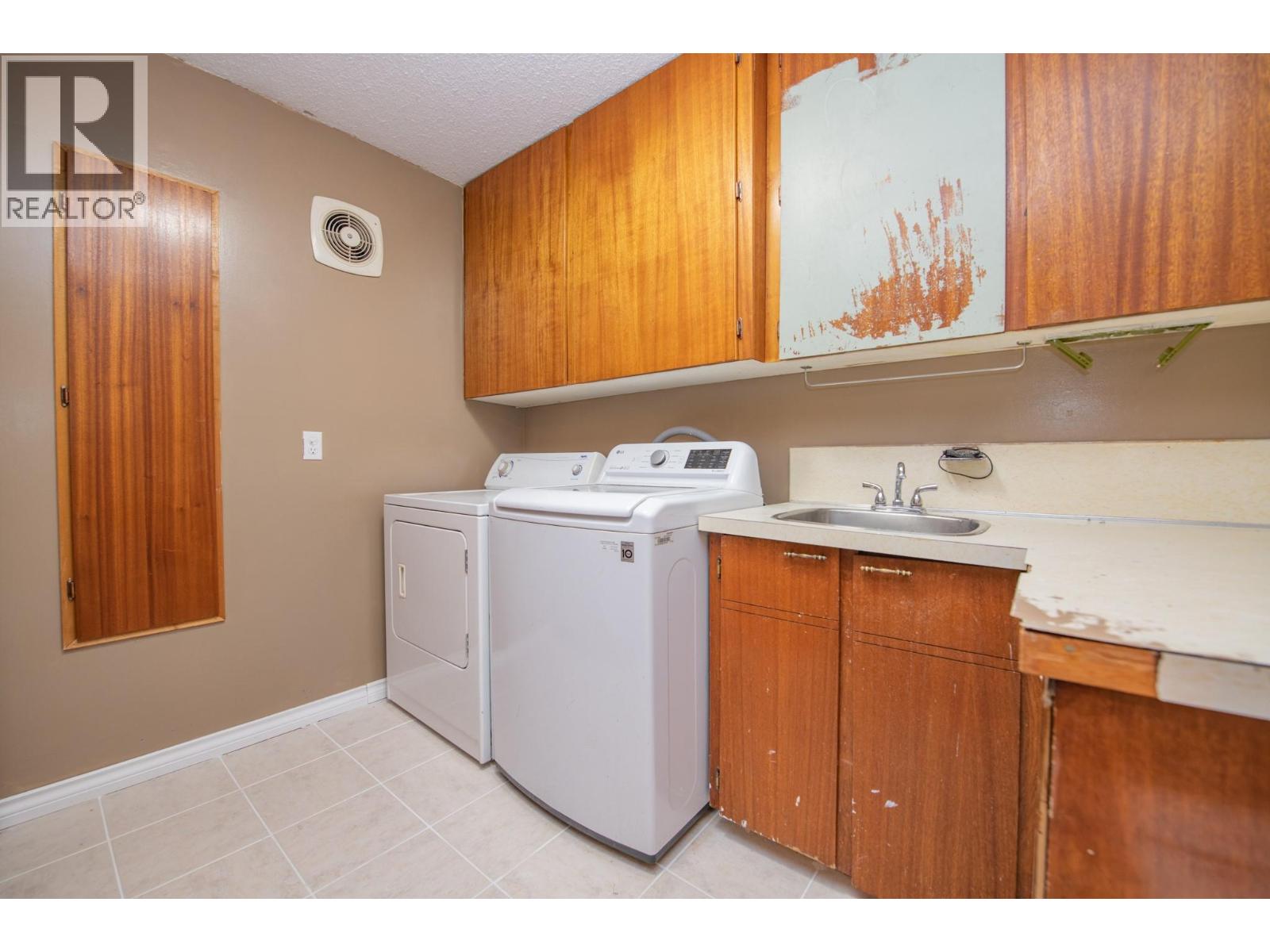 718 Russell Avenue, Enderby, British Columbia  V0E 1V0 - Photo 30 - 10398405