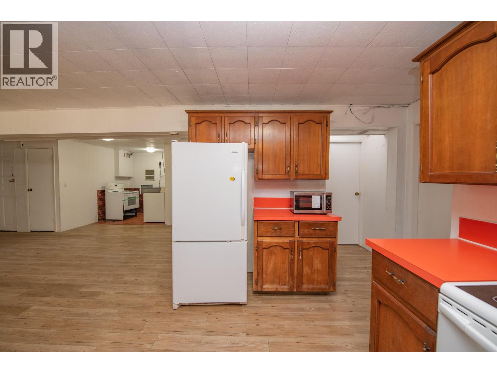 718 Russell Avenue, Enderby, British Columbia  V0E 1V0 - Photo 33 - 10398405