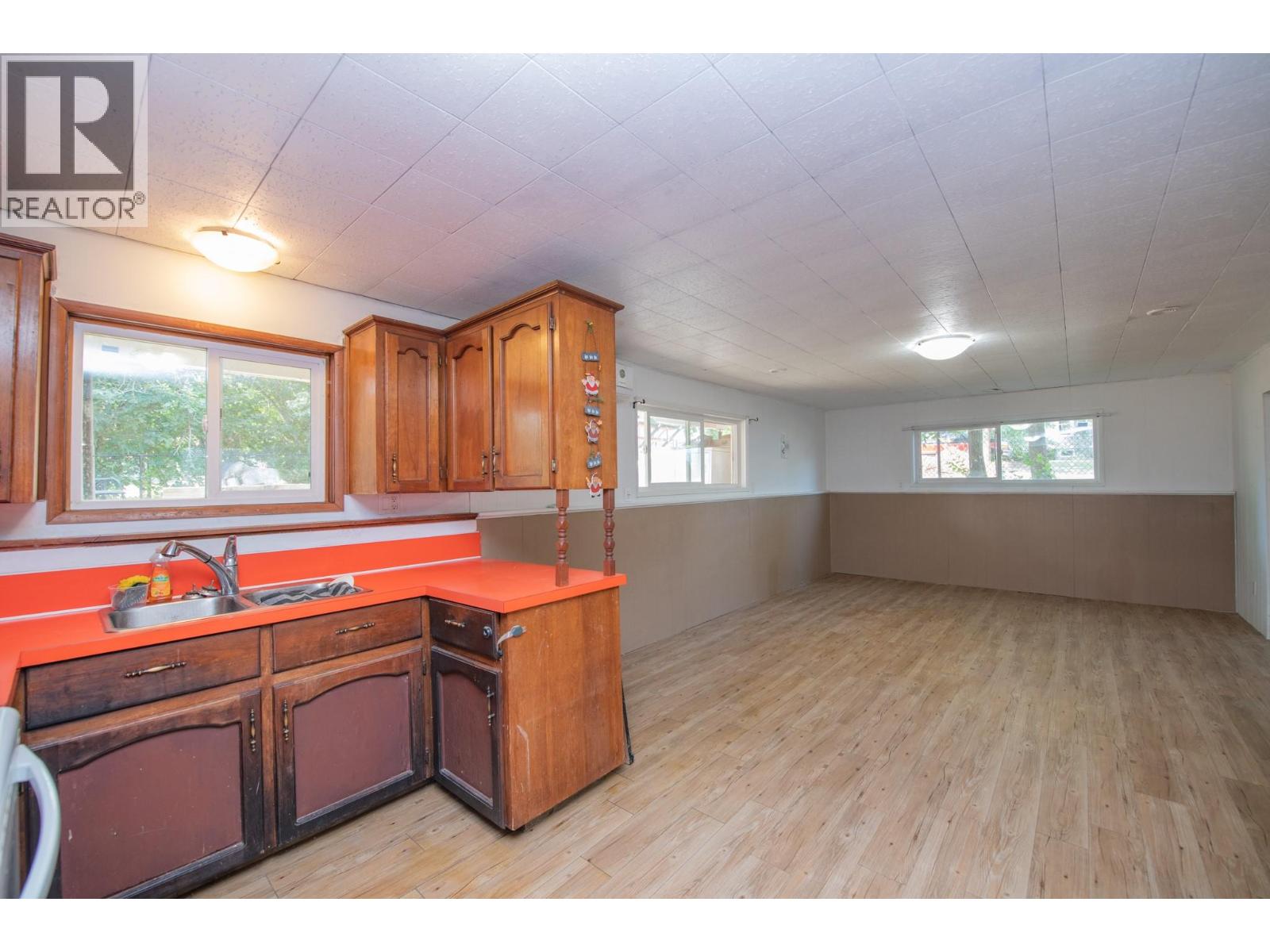 718 Russell Avenue, Enderby, British Columbia  V0E 1V0 - Photo 34 - 10398405