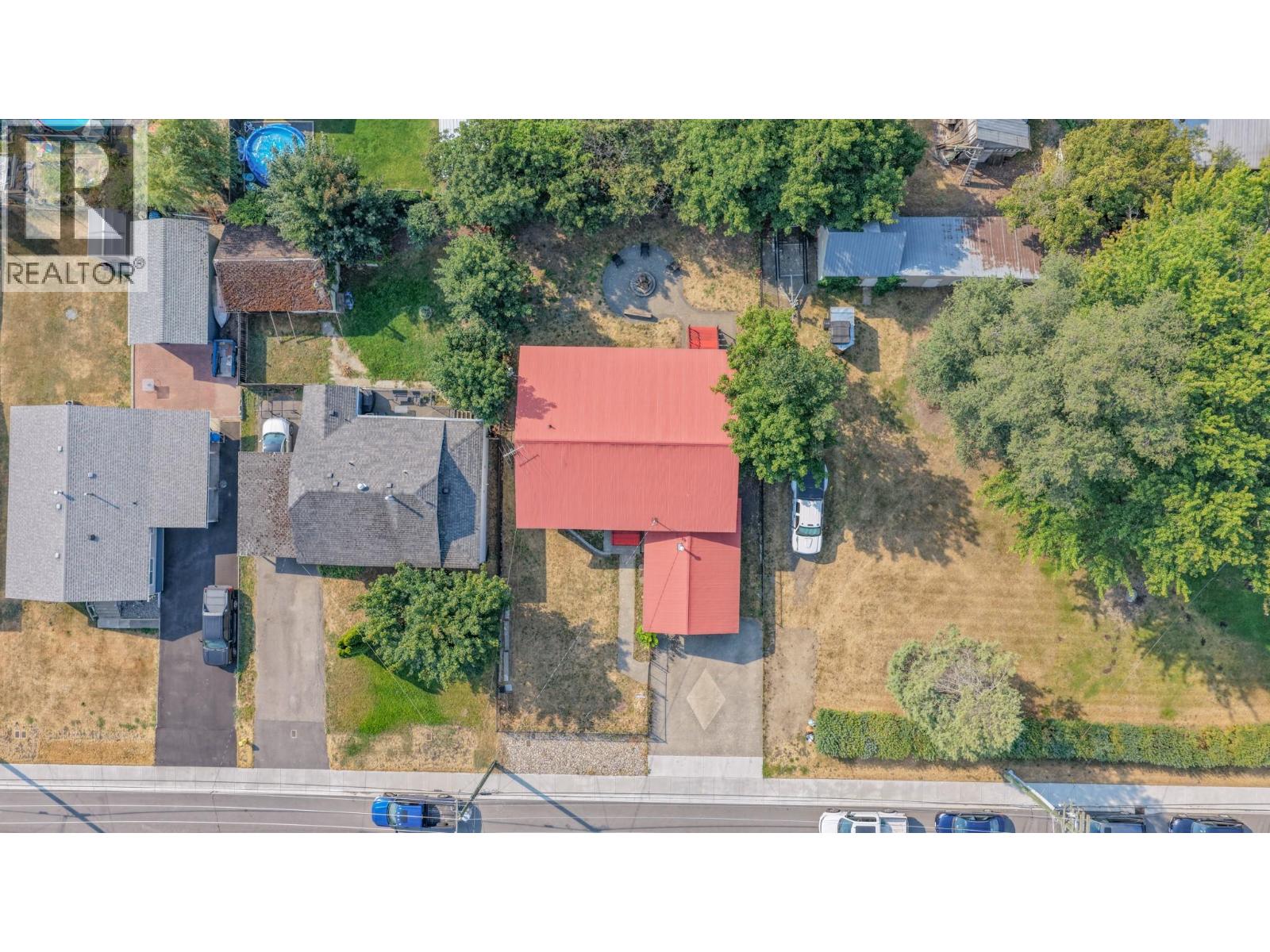 718 Russell Avenue, Enderby, British Columbia  V0E 1V0 - Photo 5 - 10398405
