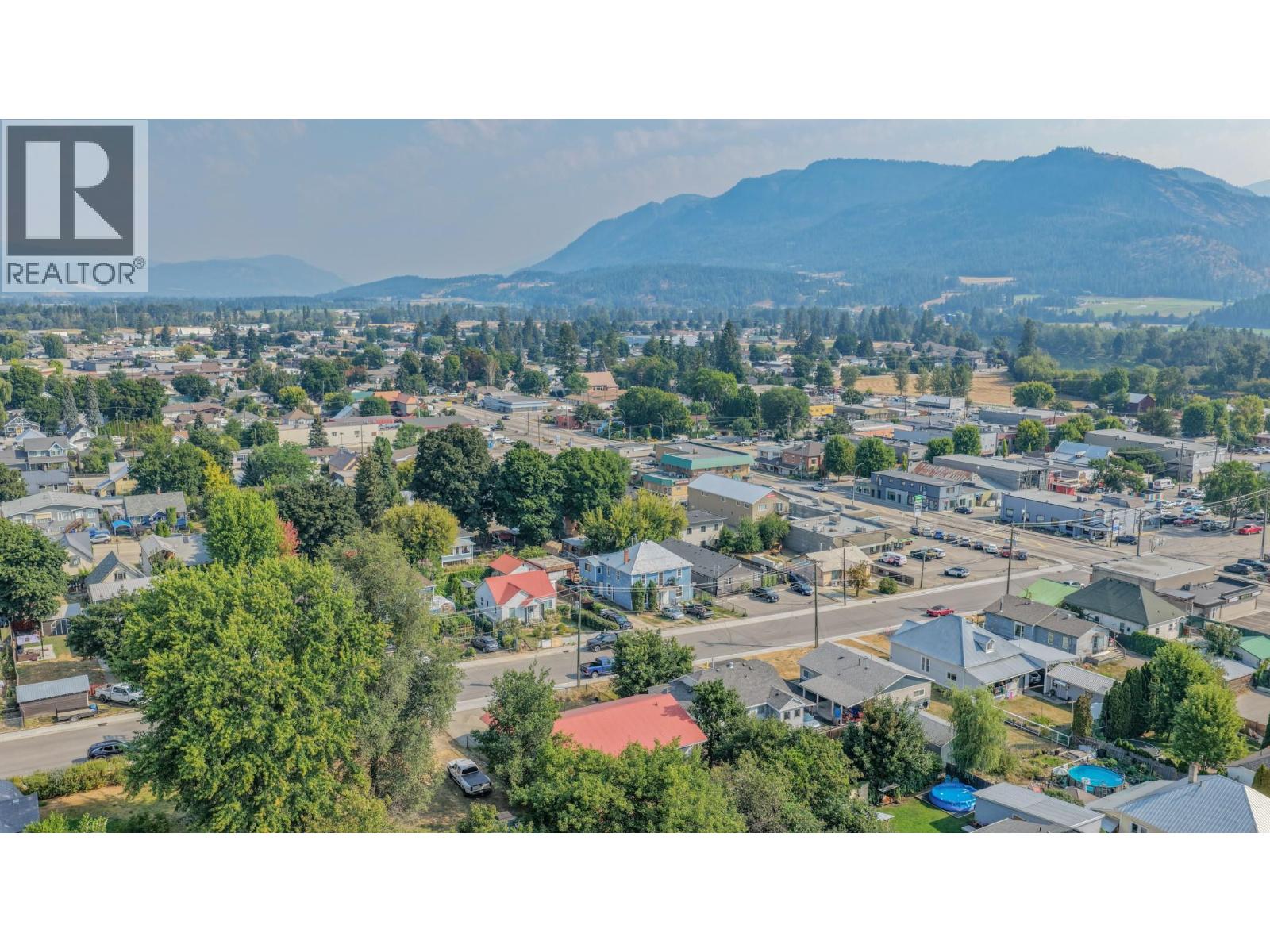 718 Russell Avenue, Enderby, British Columbia  V0E 1V0 - Photo 6 - 10398405