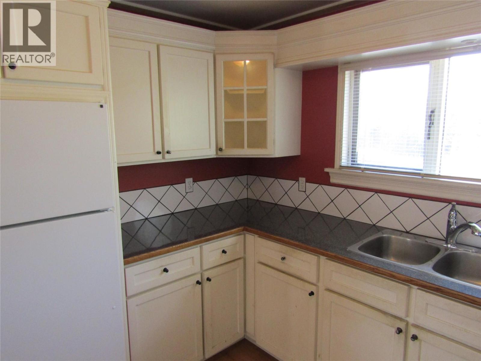 7843 21st Street, Grand Forks, British Columbia  V0H 1H2 - Photo 10 - 10398398
