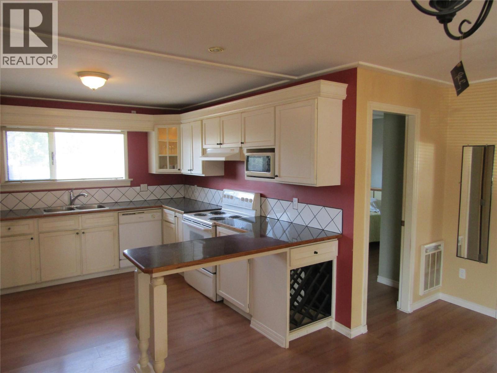 7843 21st Street, Grand Forks, British Columbia  V0H 1H2 - Photo 14 - 10398398