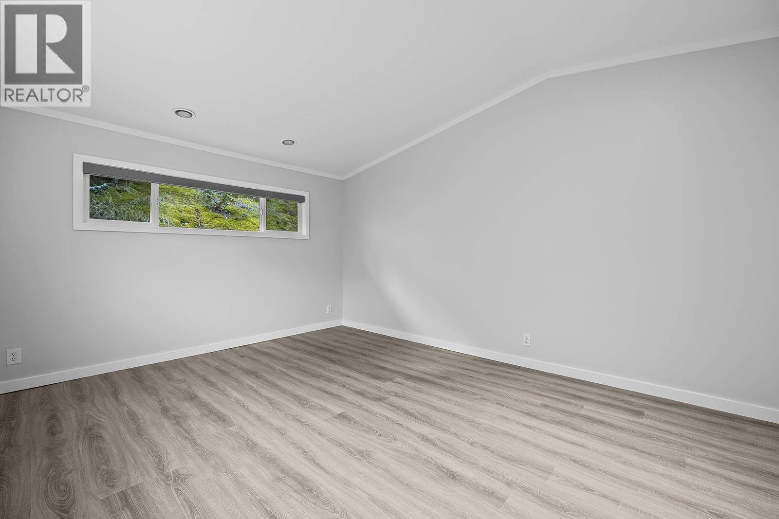 4700 Gordon Drive, Kelowna, British Columbia  V1W 4P4 - Photo 33 - 10398181