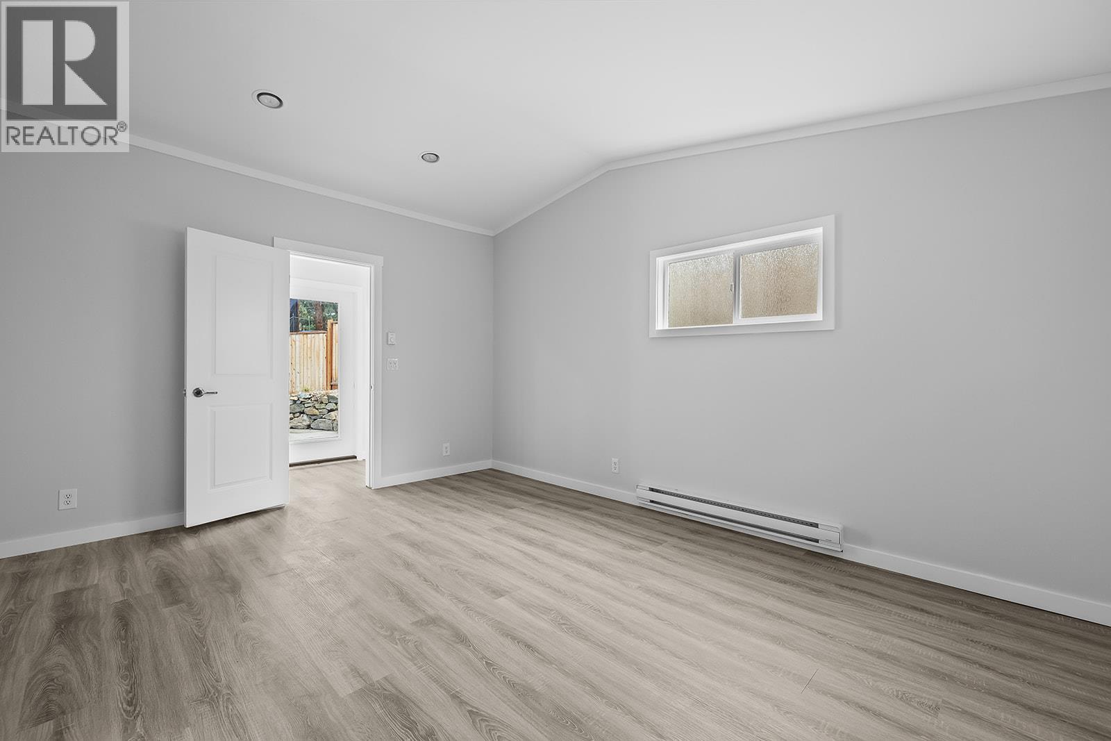 4700 Gordon Drive, Kelowna, British Columbia  V1W 4P4 - Photo 35 - 10398181
