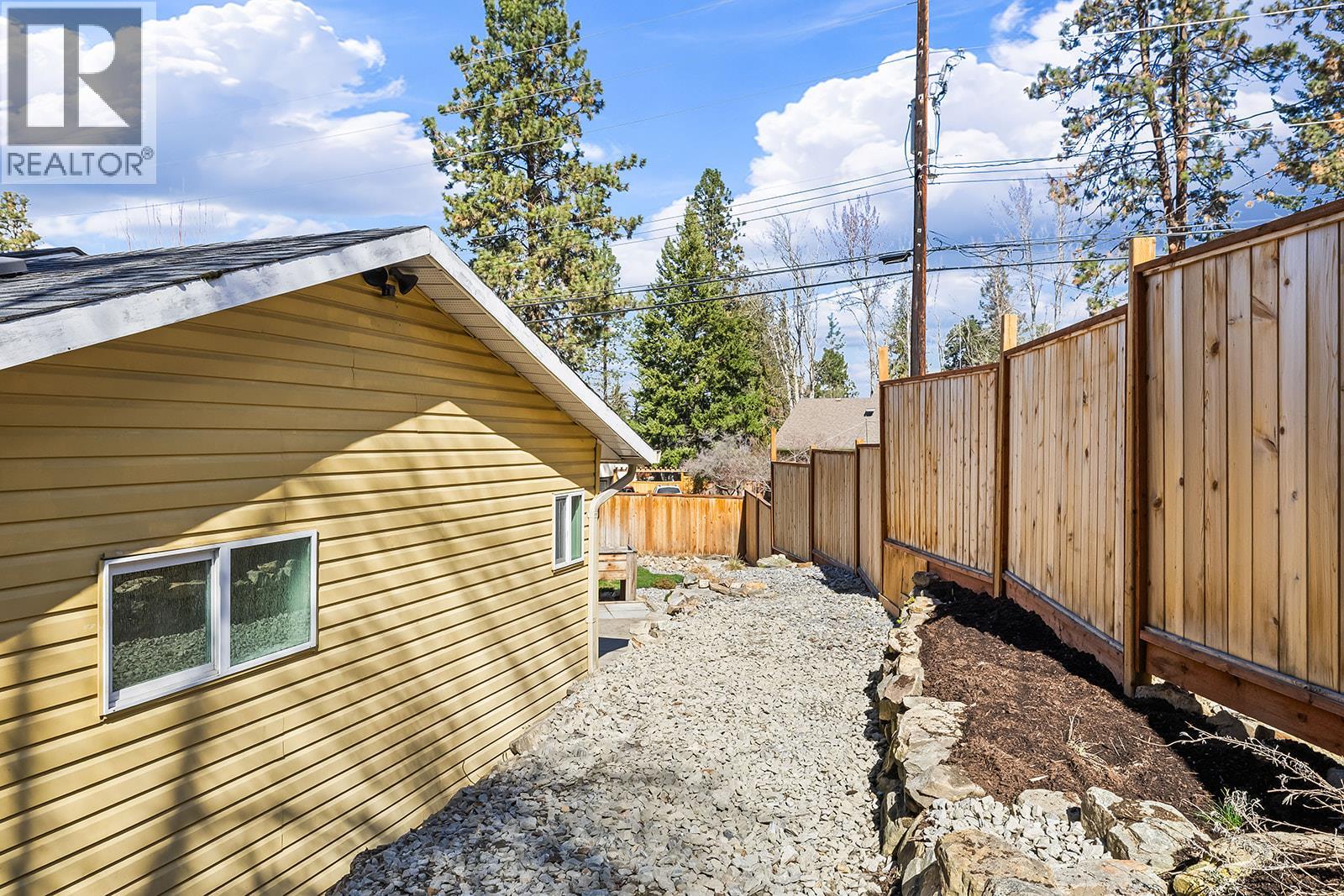 4700 Gordon Drive, Kelowna, British Columbia  V1W 4P4 - Photo 41 - 10398181