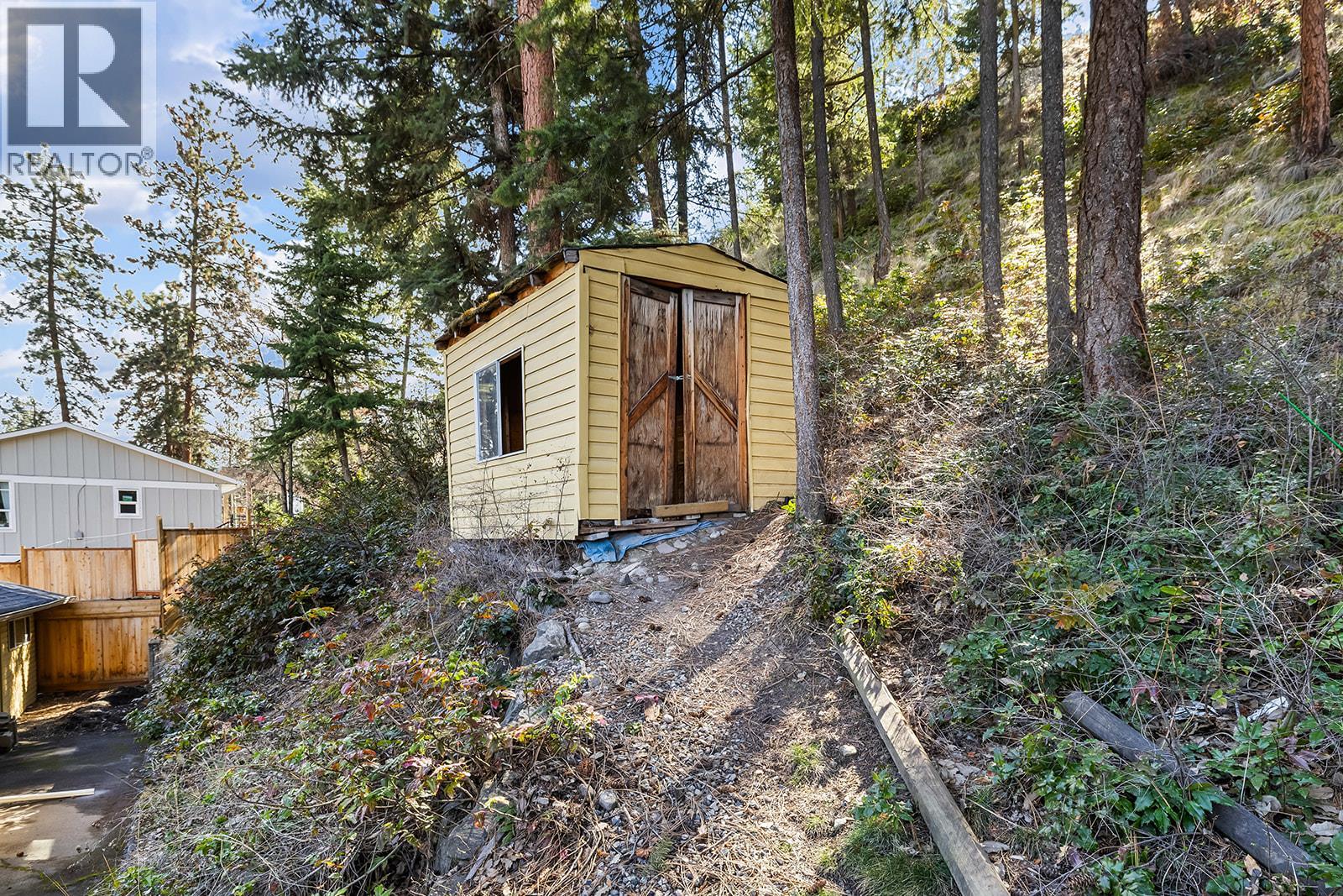 4700 Gordon Drive, Kelowna, British Columbia  V1W 4P4 - Photo 45 - 10398181