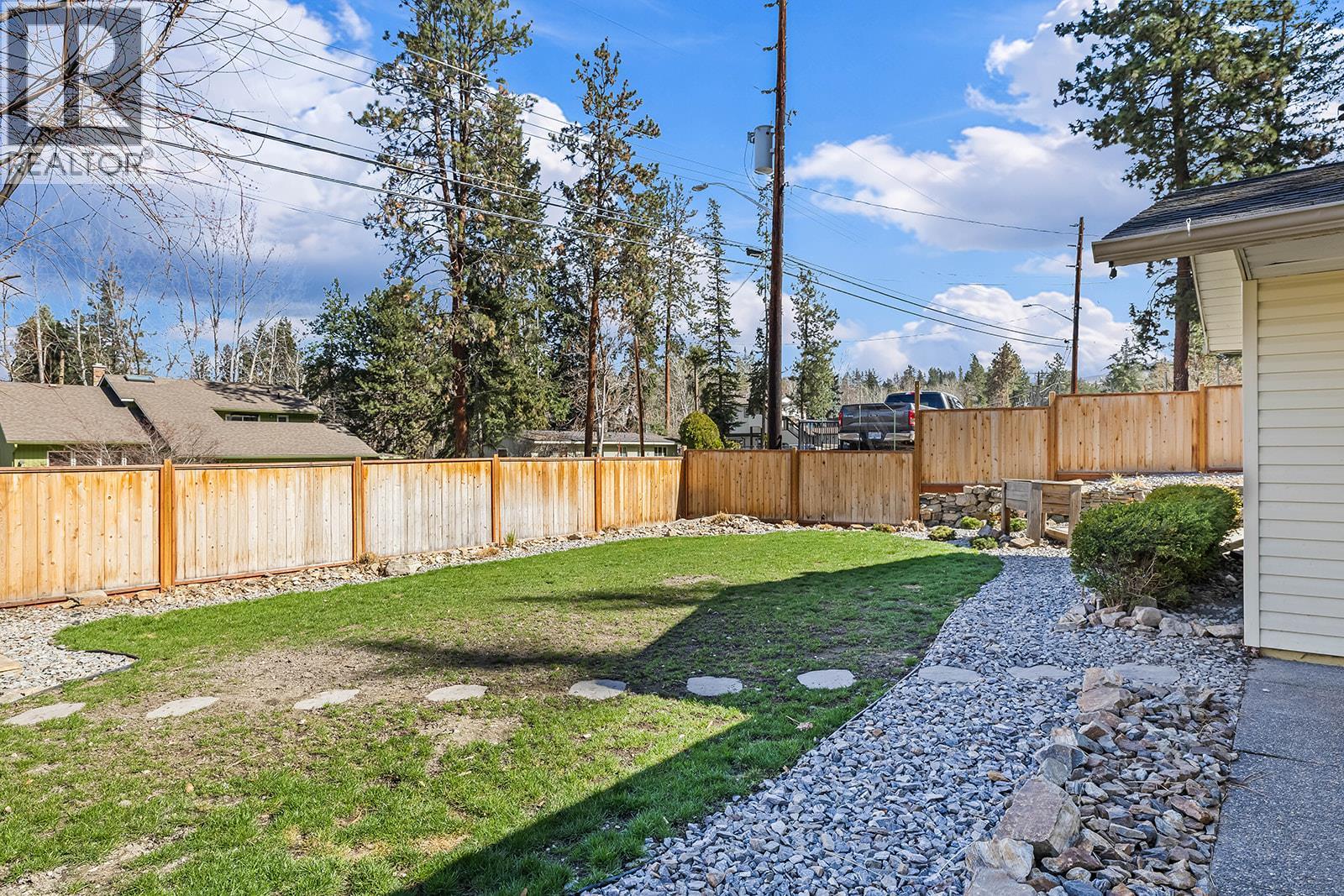 4700 Gordon Drive, Kelowna, British Columbia  V1W 4P4 - Photo 6 - 10398181