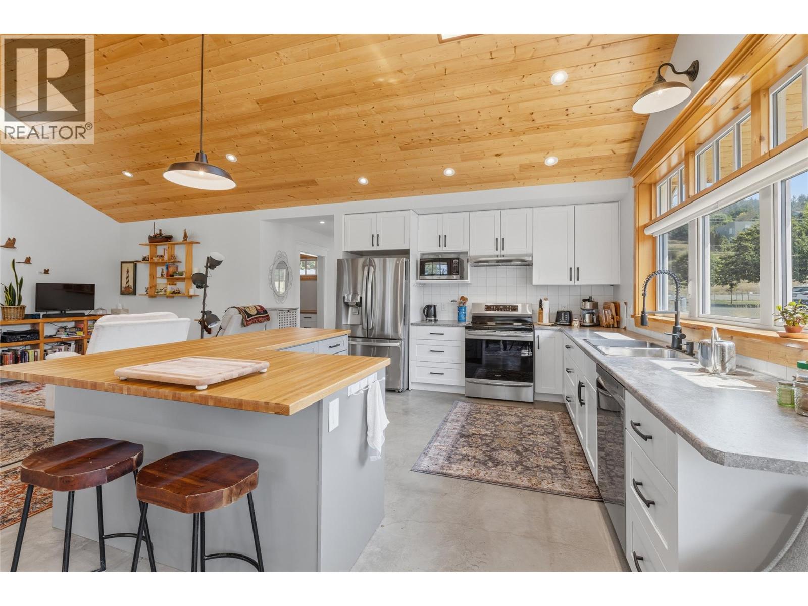 11311 Okanagan Centre Road W, Lake Country, British Columbia  V4V 2J6 - Photo 15 - 10398391