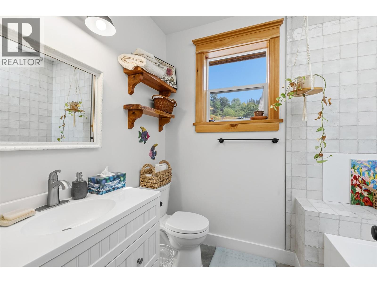 11311 Okanagan Centre Road W, Lake Country, British Columbia  V4V 2J6 - Photo 29 - 10398391