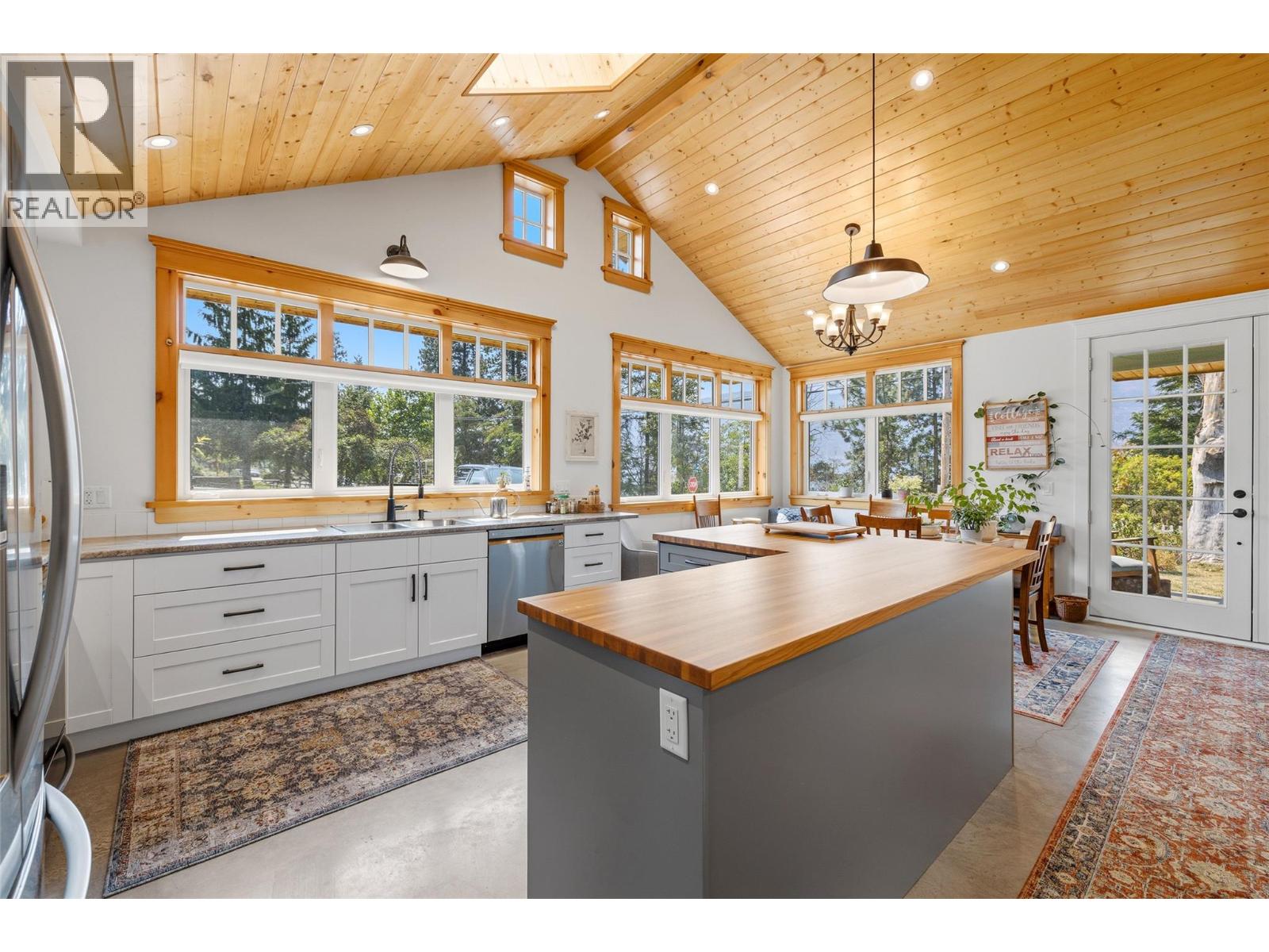 11311 Okanagan Centre Road W, Lake Country, British Columbia  V4V 2J6 - Photo 8 - 10398391