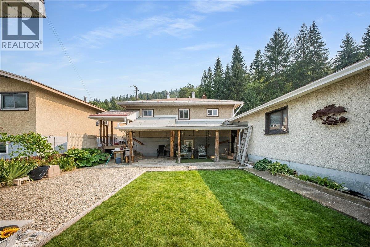 141 Colley Street, Warfield, British Columbia  V1R 2M3 - Photo 29 - 10398380
