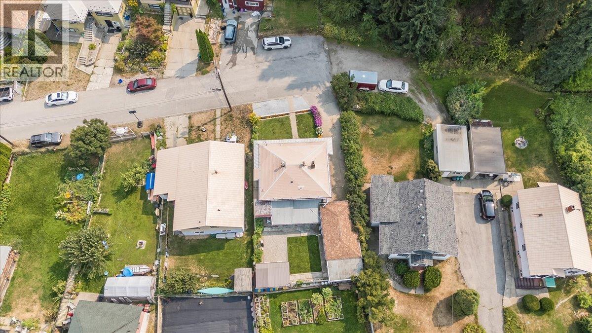 141 Colley Street, Warfield, British Columbia  V1R 2M3 - Photo 34 - 10398380