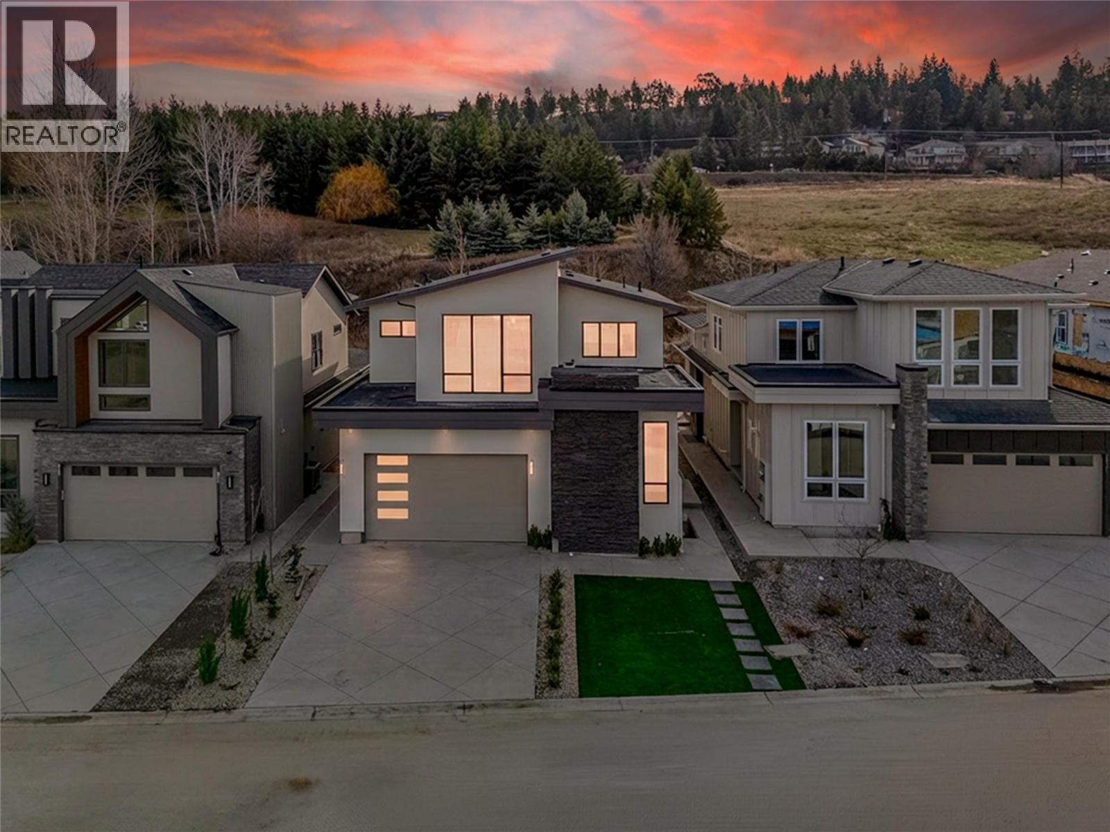 1008 Bull Crescent, Kelowna, British Columbia  V1W 0E6 - Photo 2 - 10397221