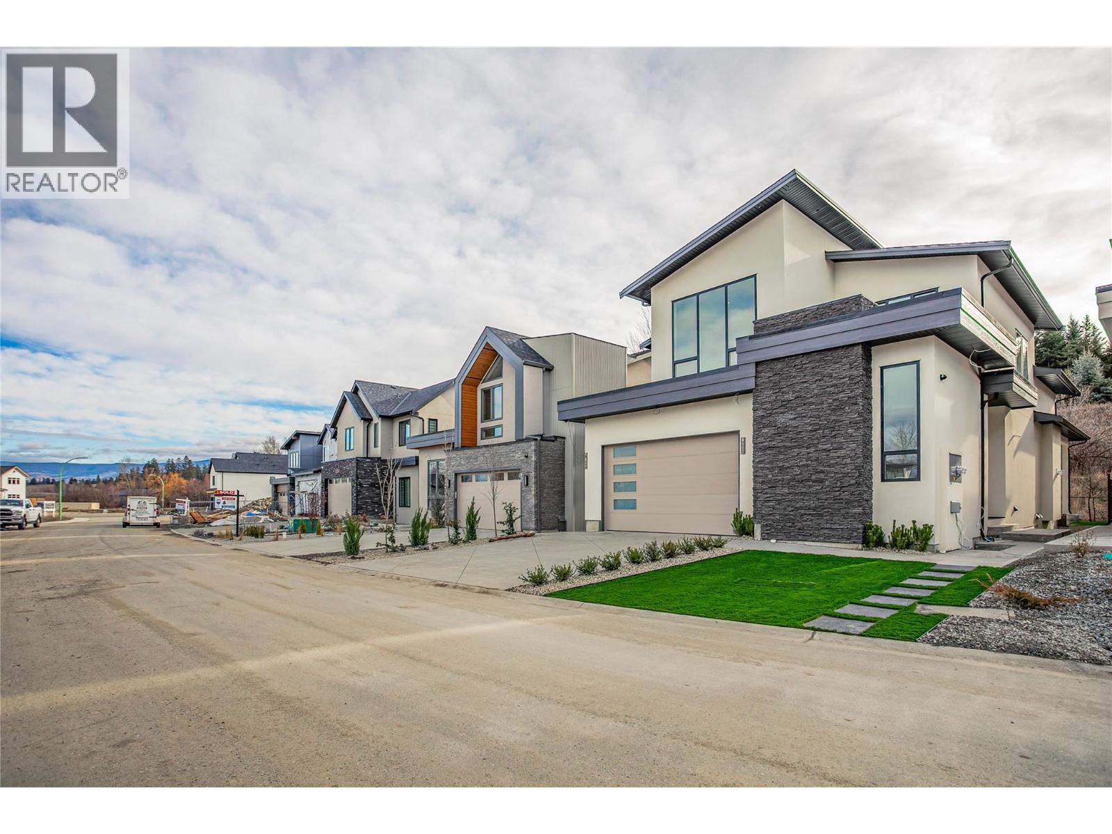 1008 Bull Crescent, Kelowna, British Columbia  V1W 0E6 - Photo 54 - 10397221