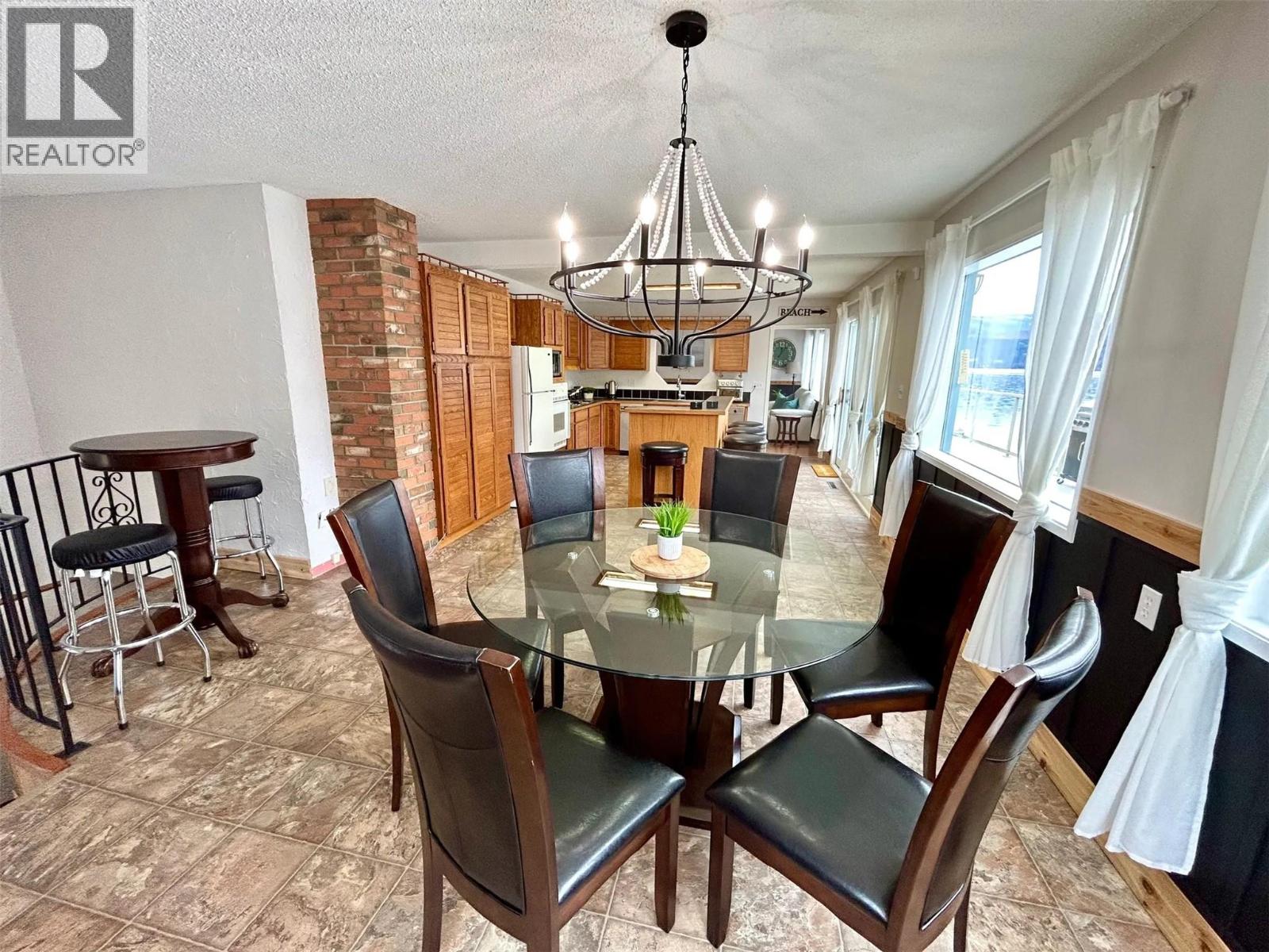 2437 Blind Bay Road, Blind Bay, British Columbia  V0E 1H1 - Photo 17 - 10398342