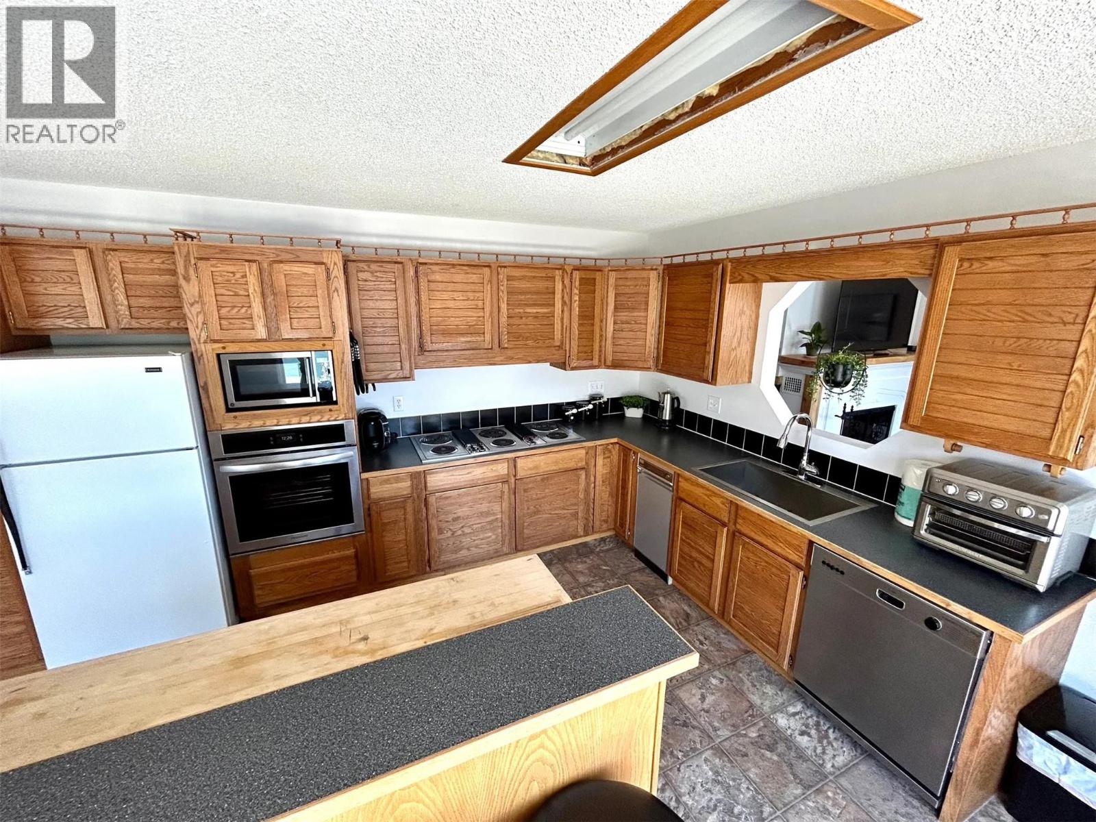 2437 Blind Bay Road, Blind Bay, British Columbia  V0E 1H1 - Photo 19 - 10398342